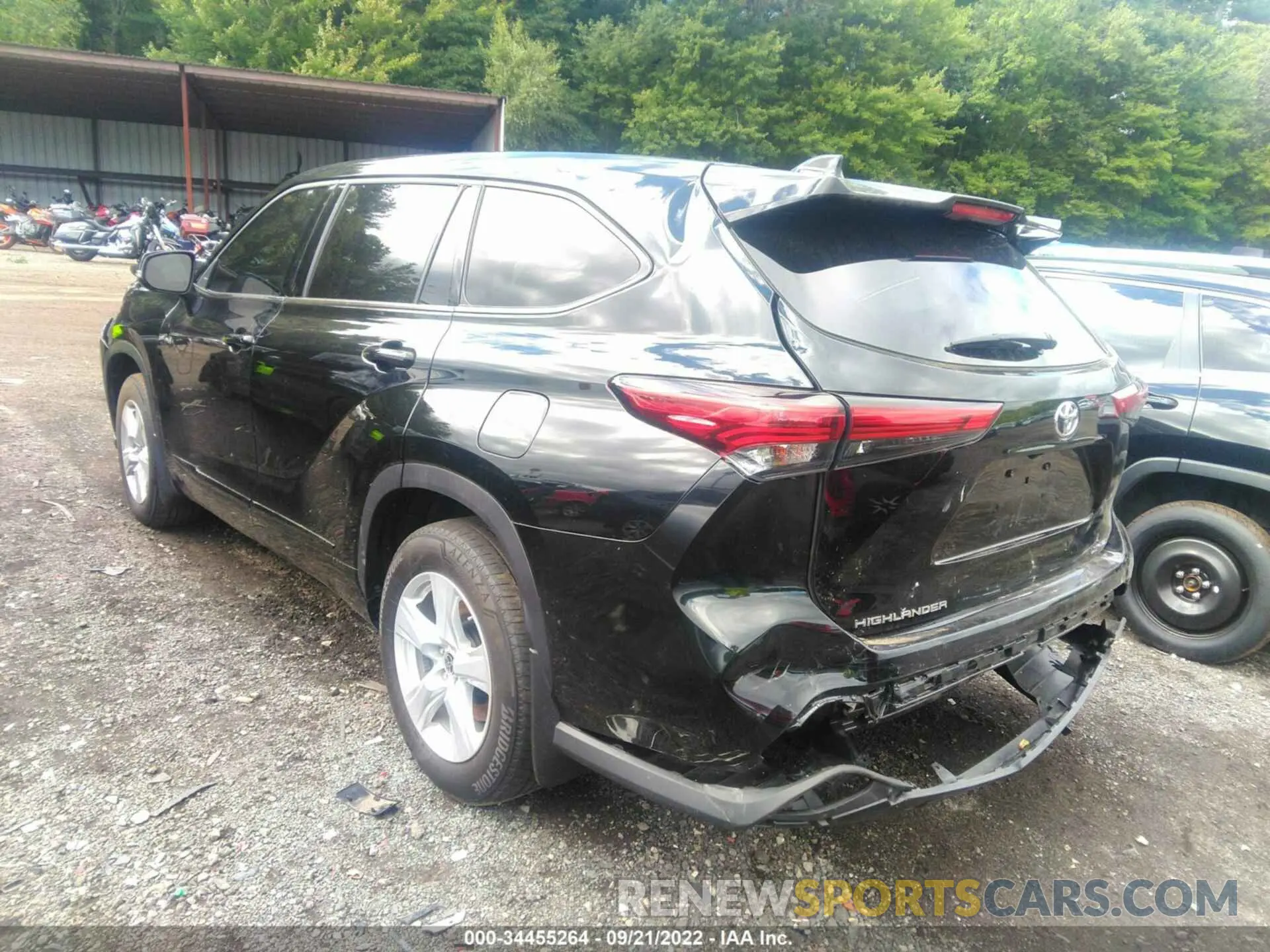 3 Photograph of a damaged car 5TDBZRBH8MS143853 TOYOTA HIGHLANDER 2021
