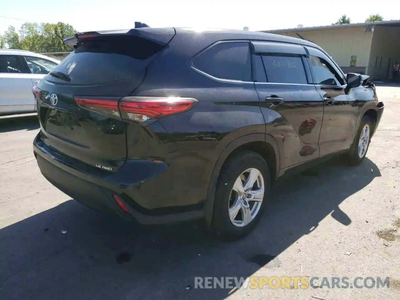 4 Photograph of a damaged car 5TDBZRBH8MS552743 TOYOTA HIGHLANDER 2021