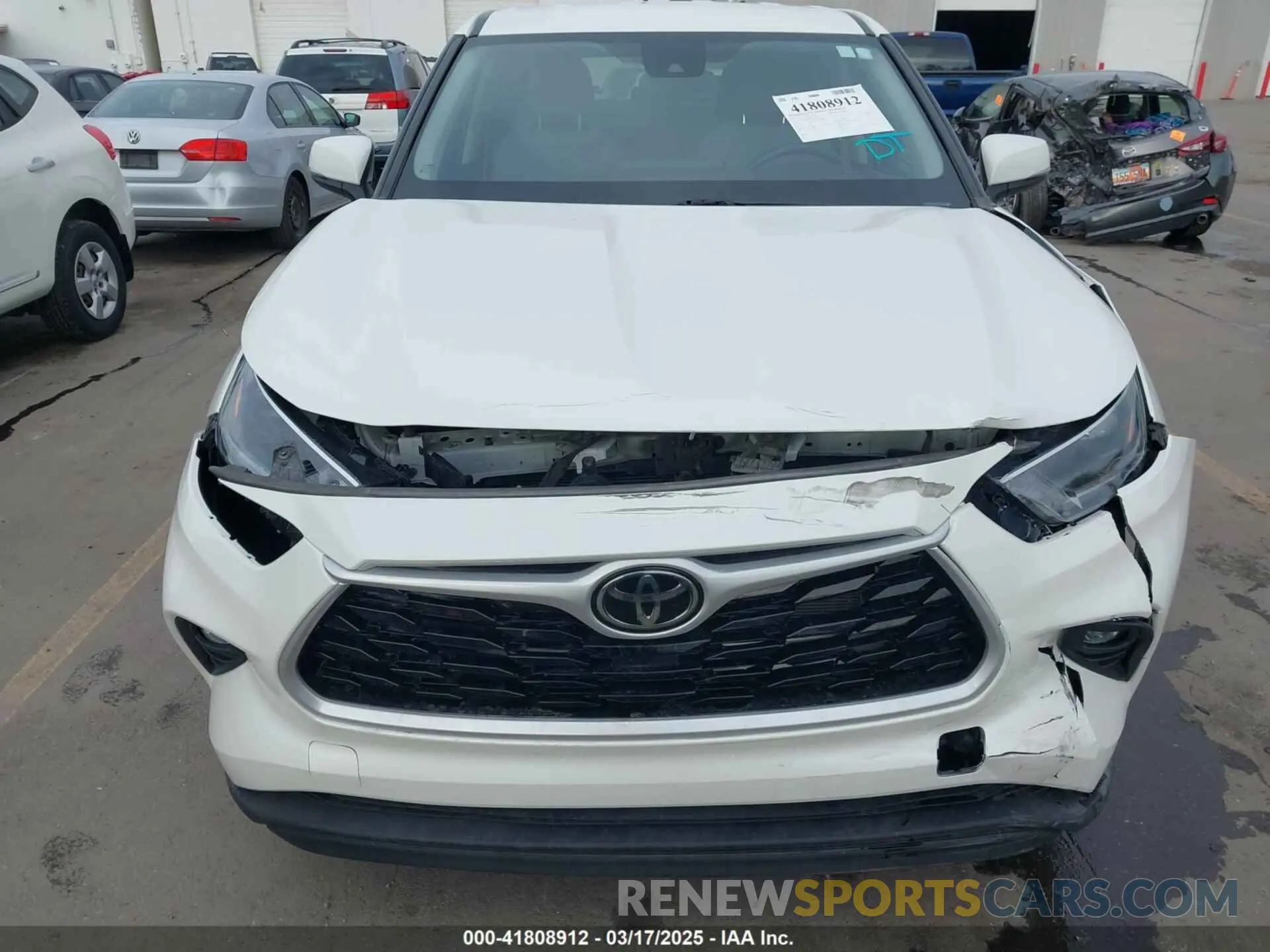 12 Photograph of a damaged car 5TDBZRBH9MS110697 TOYOTA HIGHLANDER 2021