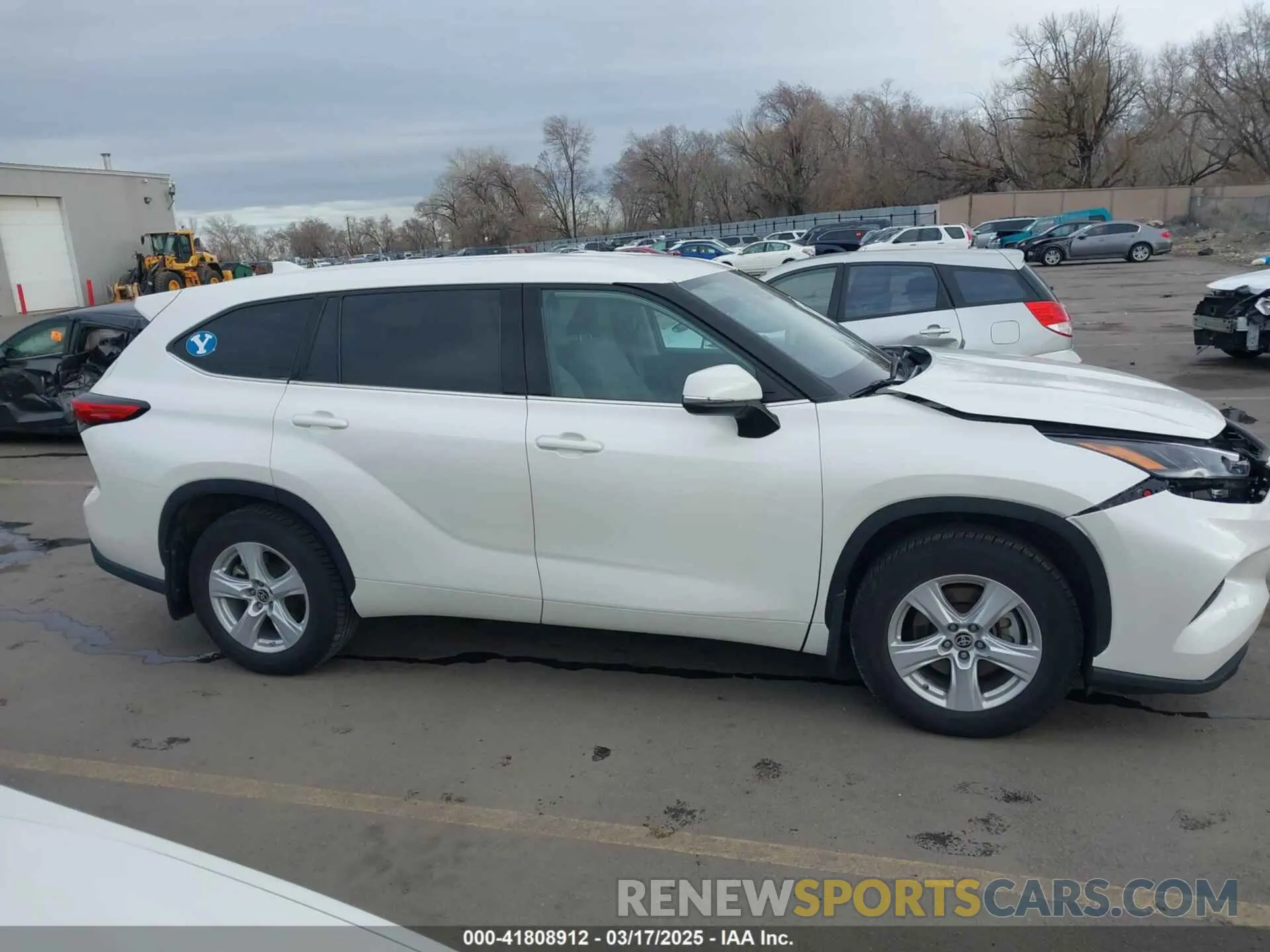 13 Photograph of a damaged car 5TDBZRBH9MS110697 TOYOTA HIGHLANDER 2021