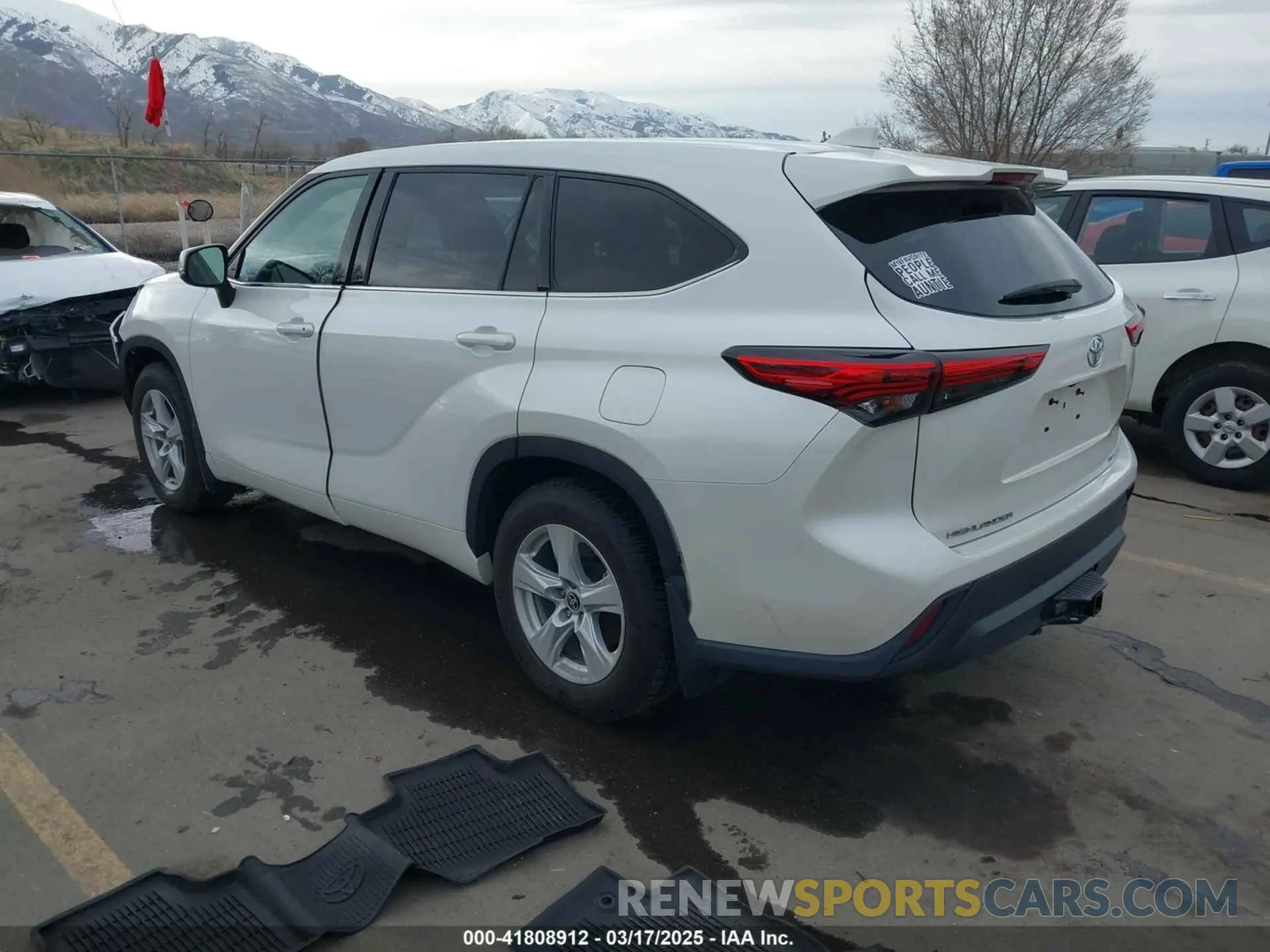 3 Photograph of a damaged car 5TDBZRBH9MS110697 TOYOTA HIGHLANDER 2021