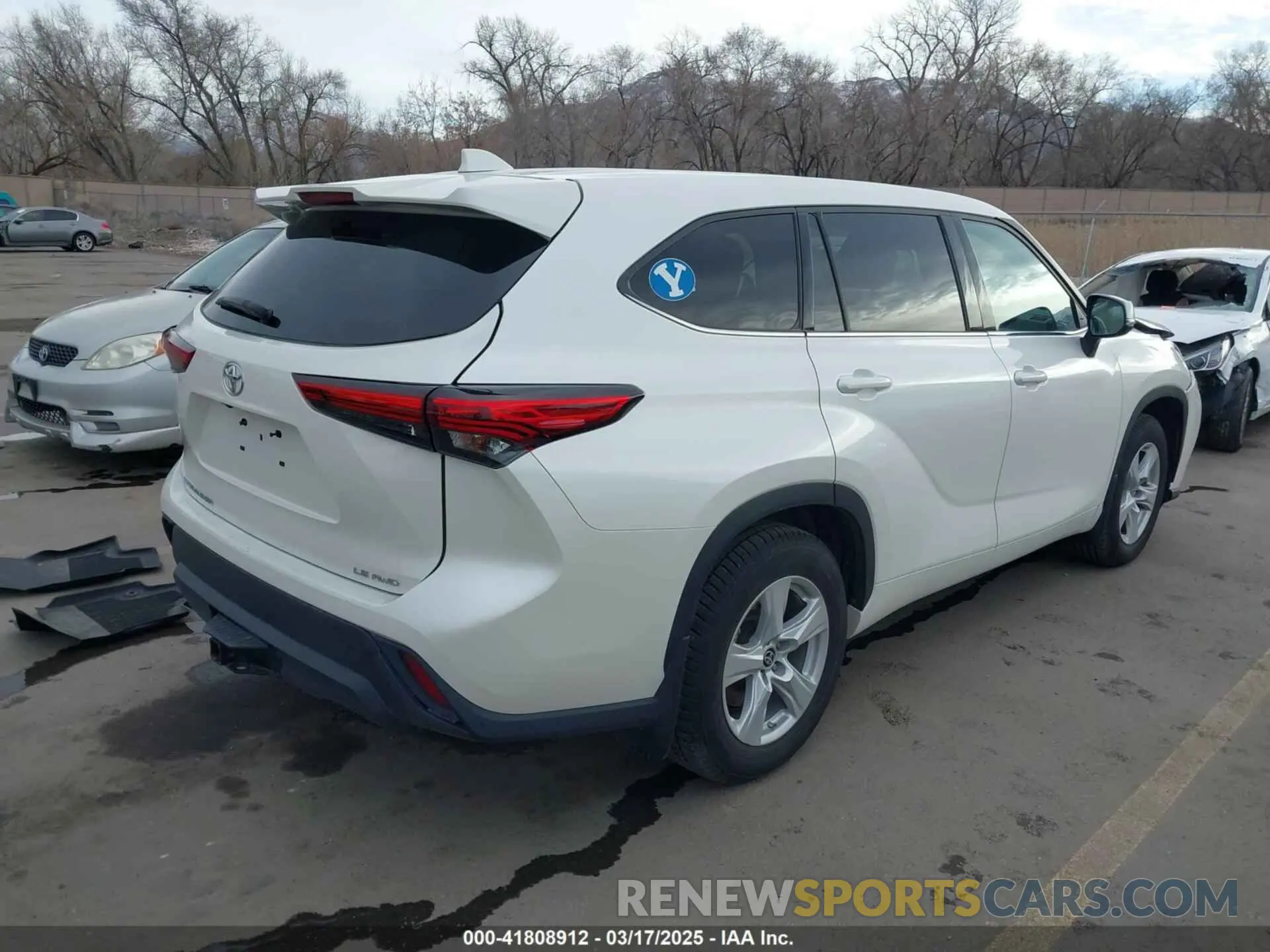 4 Photograph of a damaged car 5TDBZRBH9MS110697 TOYOTA HIGHLANDER 2021