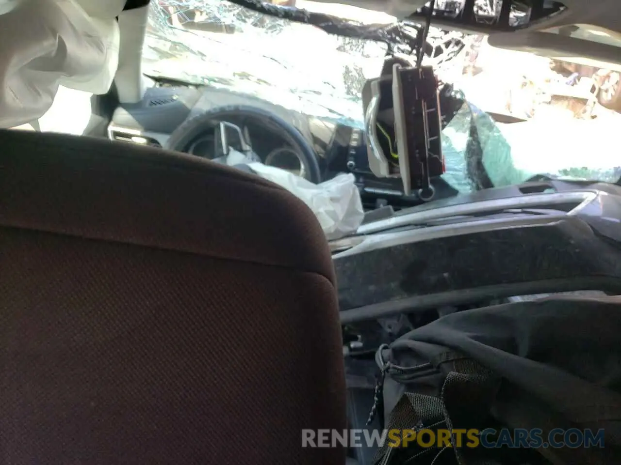 8 Photograph of a damaged car 5TDBZRBH9MS117391 TOYOTA HIGHLANDER 2021