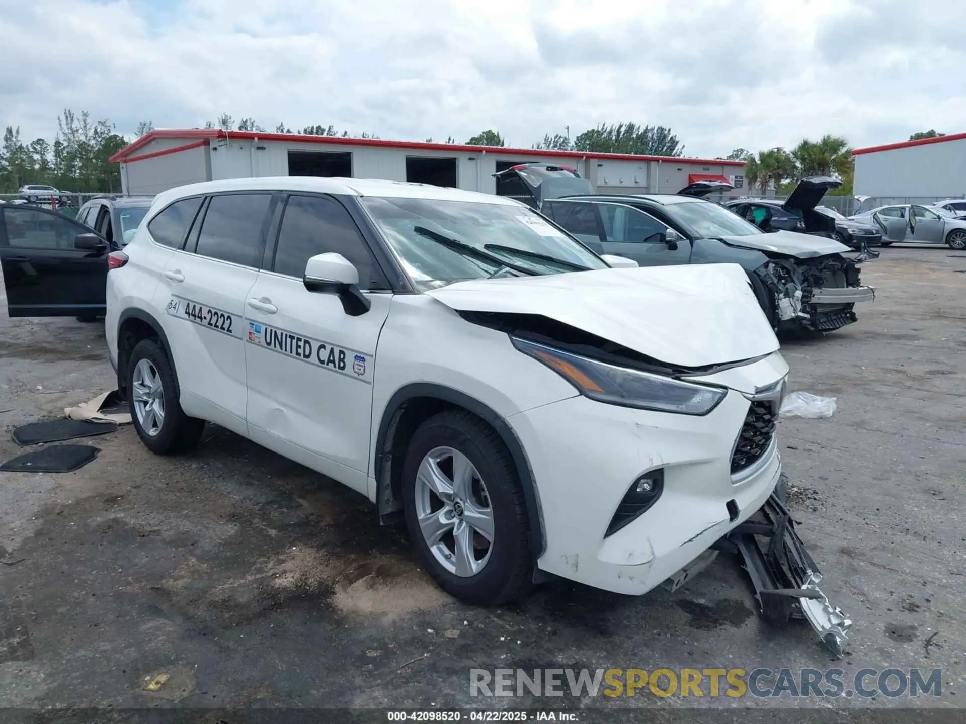 1 Photograph of a damaged car 5TDBZRBH9MS546806 TOYOTA HIGHLANDER 2021