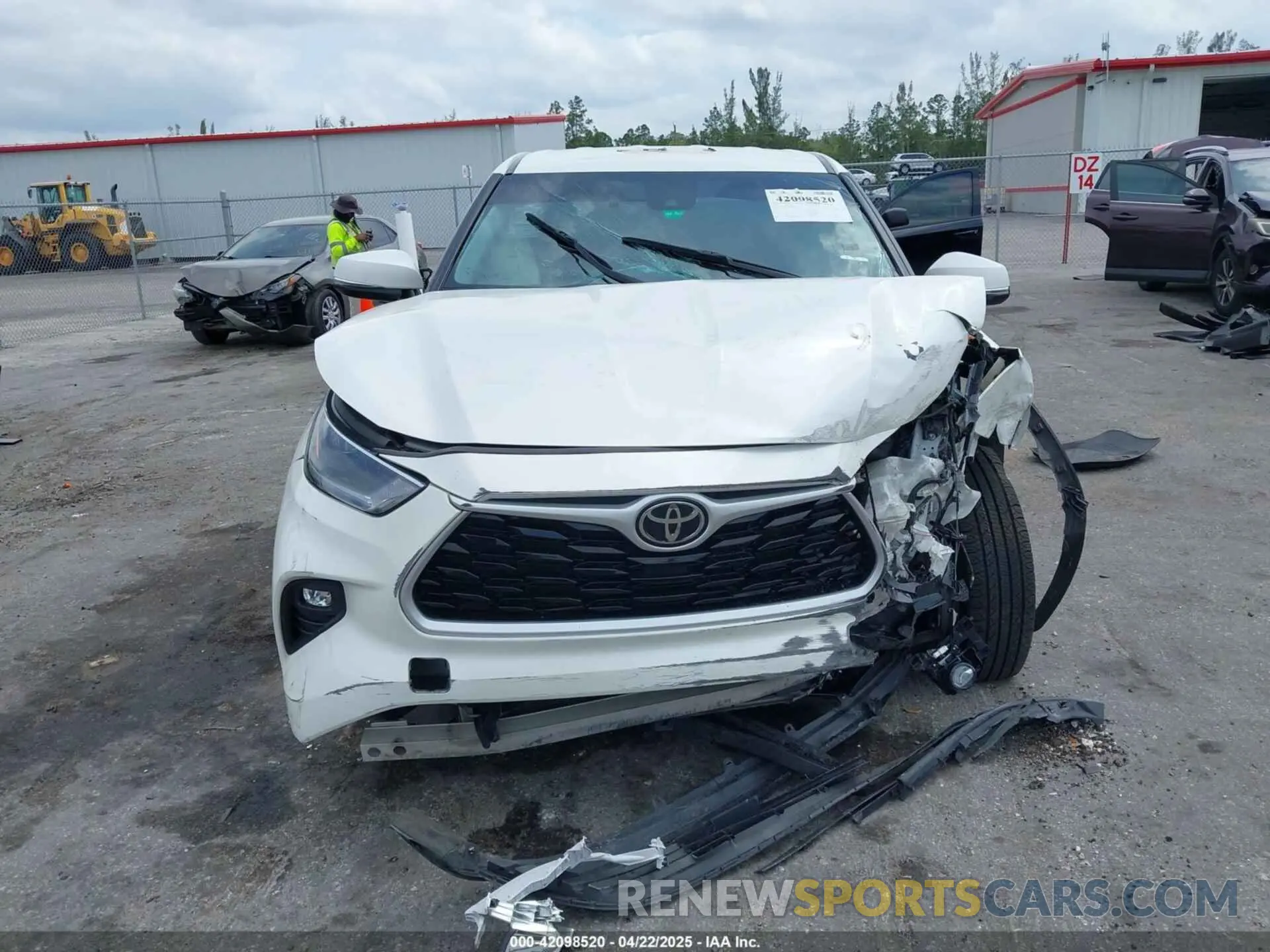 12 Photograph of a damaged car 5TDBZRBH9MS546806 TOYOTA HIGHLANDER 2021