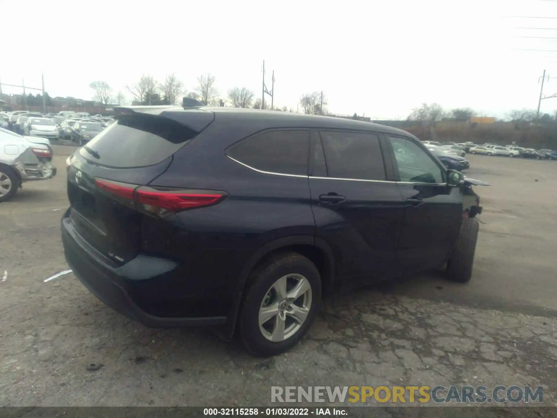 4 Photograph of a damaged car 5TDBZRBH9MS552153 TOYOTA HIGHLANDER 2021