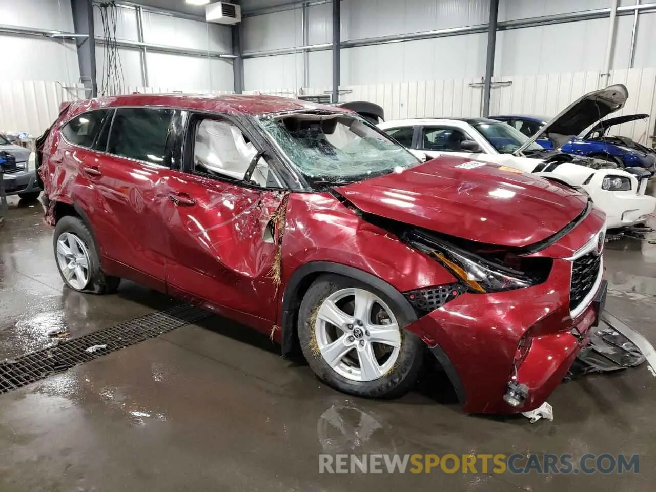 4 Photograph of a damaged car 5TDBZRBHXMS532140 TOYOTA HIGHLANDER 2021