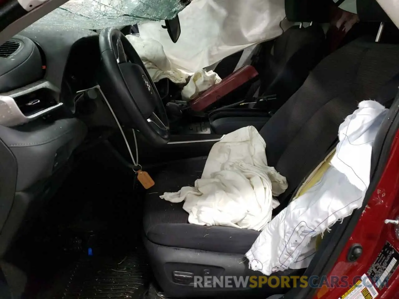 7 Photograph of a damaged car 5TDBZRBHXMS532140 TOYOTA HIGHLANDER 2021