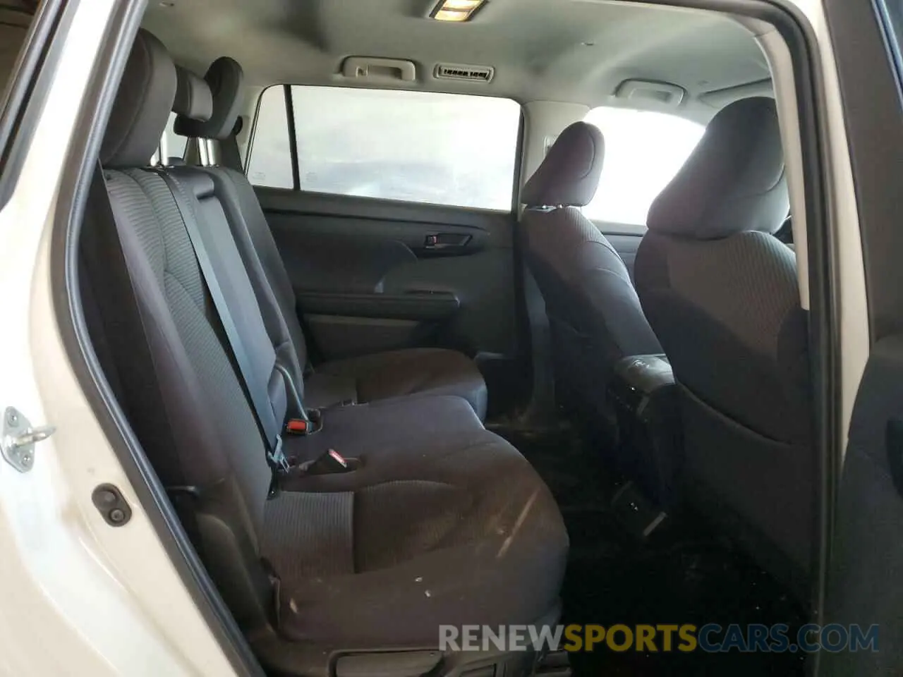 11 Photograph of a damaged car 5TDBZRBHXMS532381 TOYOTA HIGHLANDER 2021