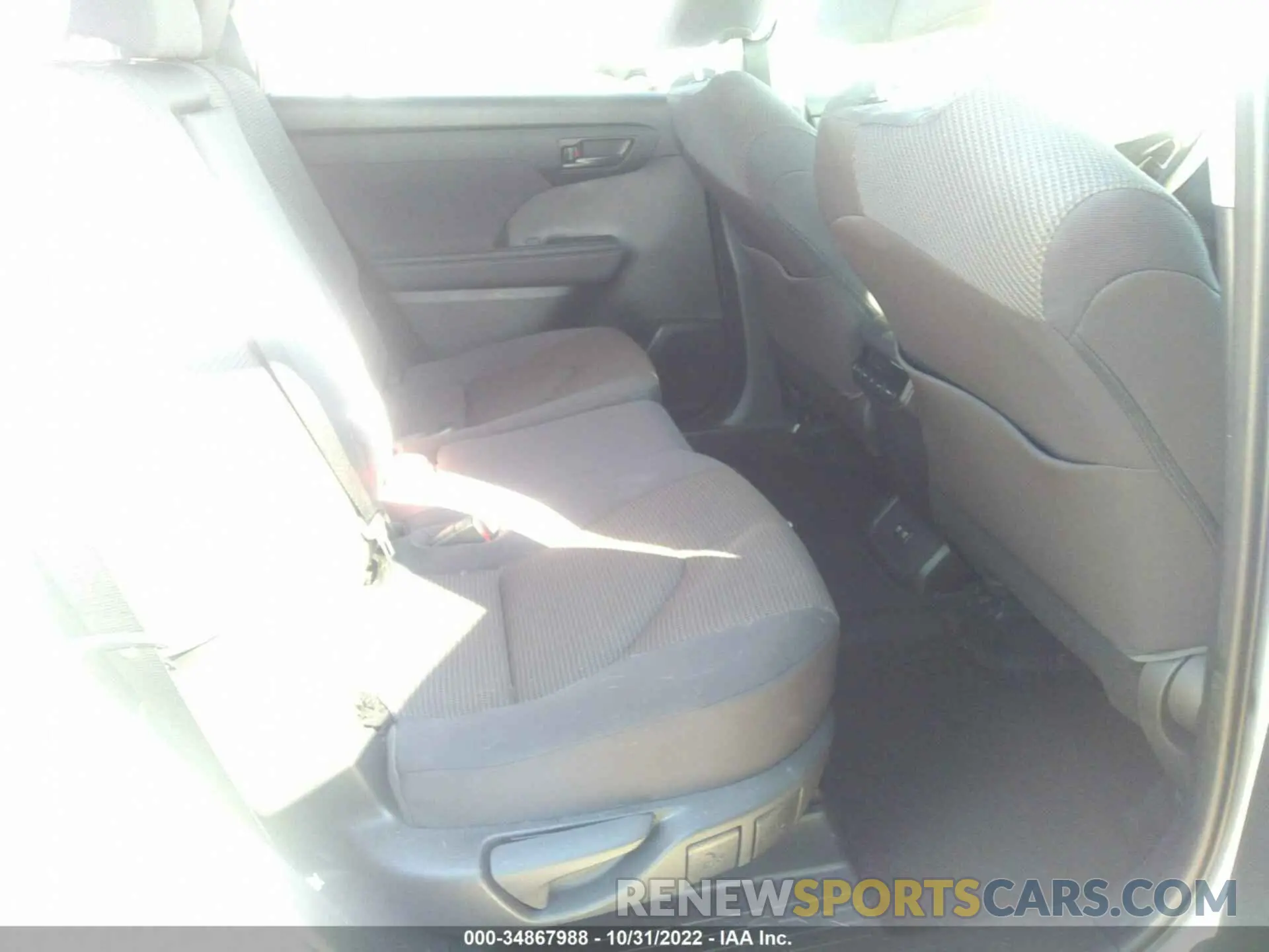 8 Photograph of a damaged car 5TDCZRAH1MS072940 TOYOTA HIGHLANDER 2021