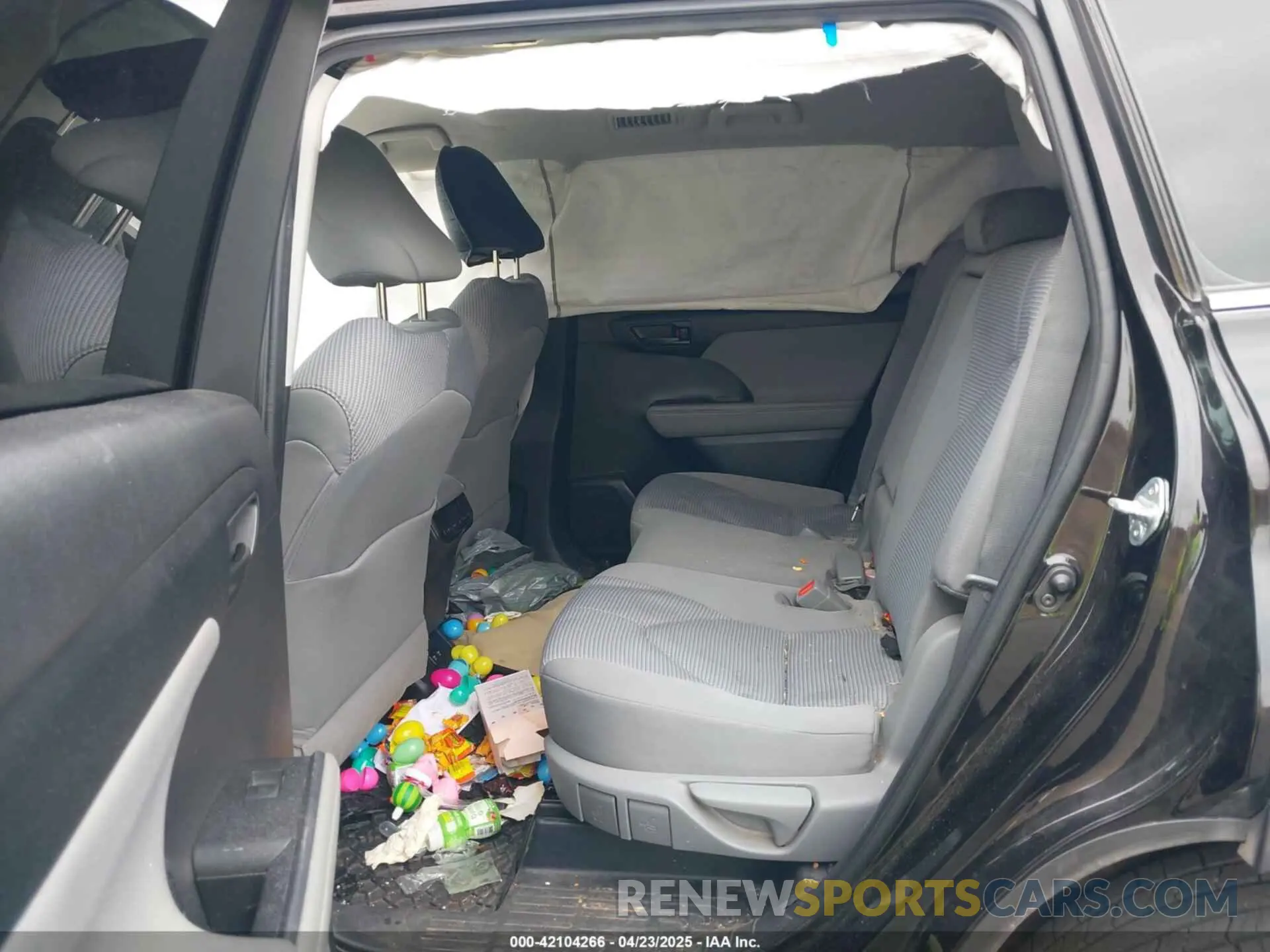 8 Photograph of a damaged car 5TDCZRAH1MS085834 TOYOTA HIGHLANDER 2021