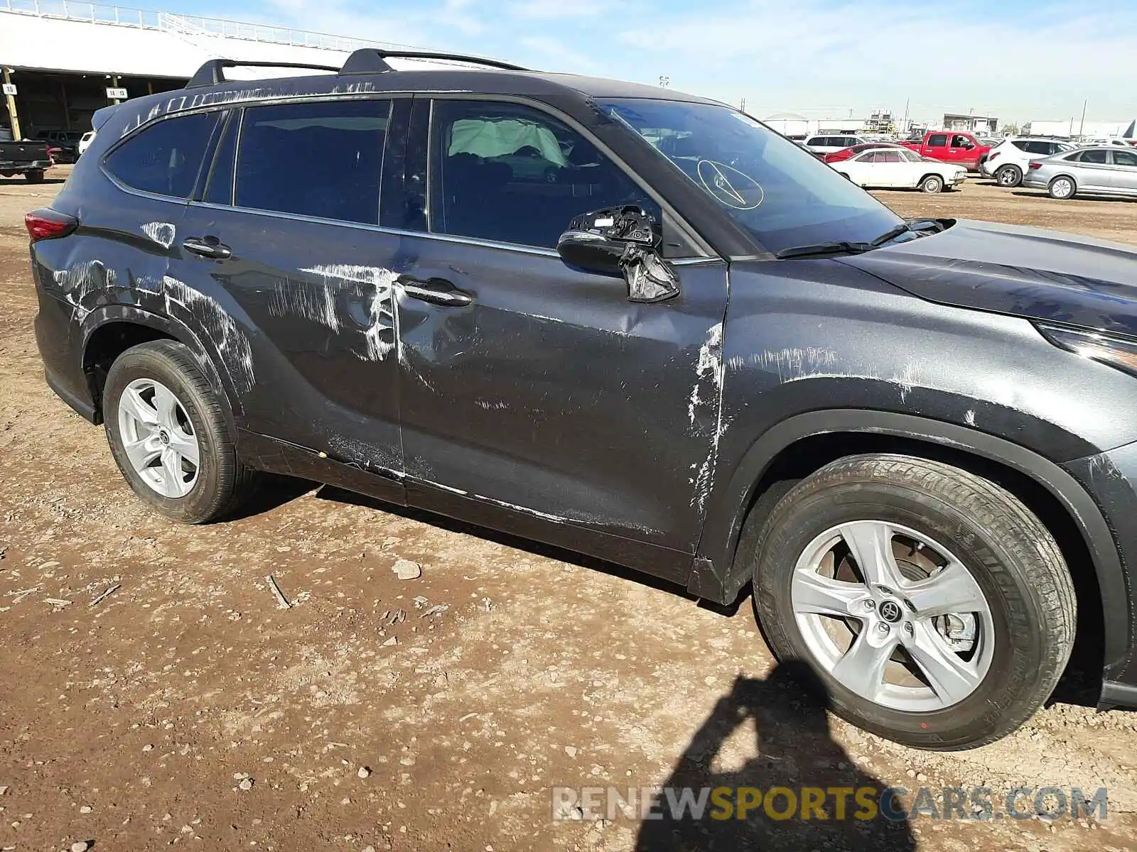 9 Photograph of a damaged car 5TDCZRAH4MS037258 TOYOTA HIGHLANDER 2021