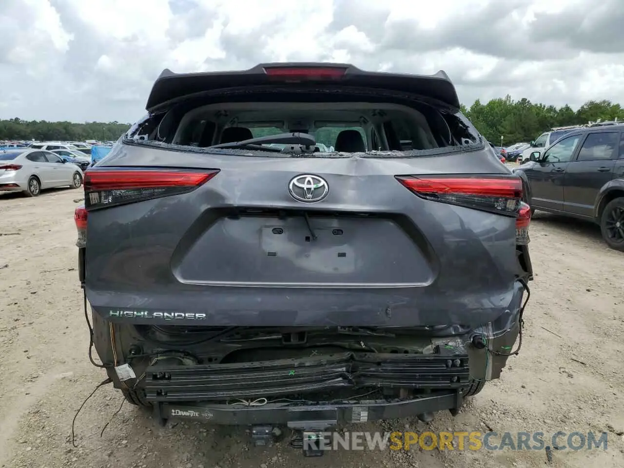 6 Photograph of a damaged car 5TDCZRAH4MS537596 TOYOTA HIGHLANDER 2021