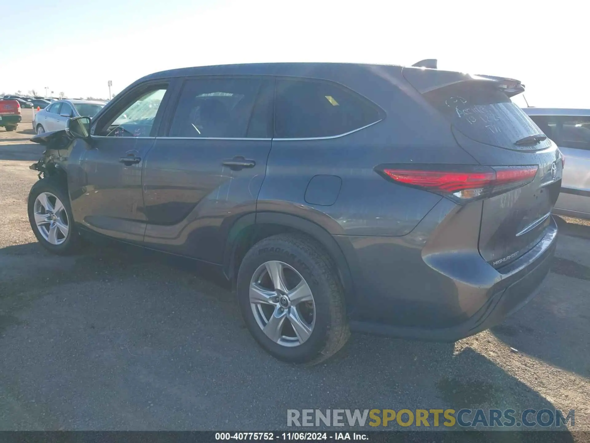 3 Photograph of a damaged car 5TDCZRAH5MS044879 TOYOTA HIGHLANDER 2021