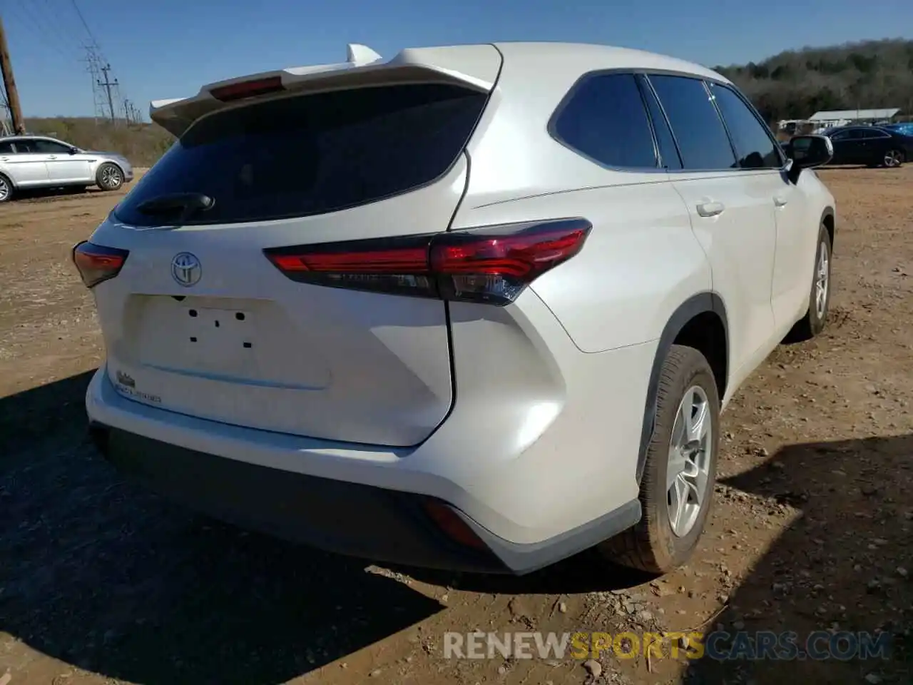 4 Photograph of a damaged car 5TDCZRAH5MS073671 TOYOTA HIGHLANDER 2021