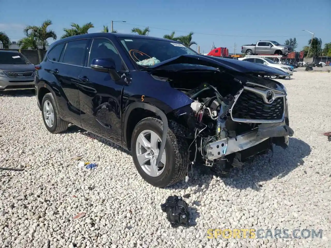 1 Photograph of a damaged car 5TDCZRAH6MS053011 TOYOTA HIGHLANDER 2021