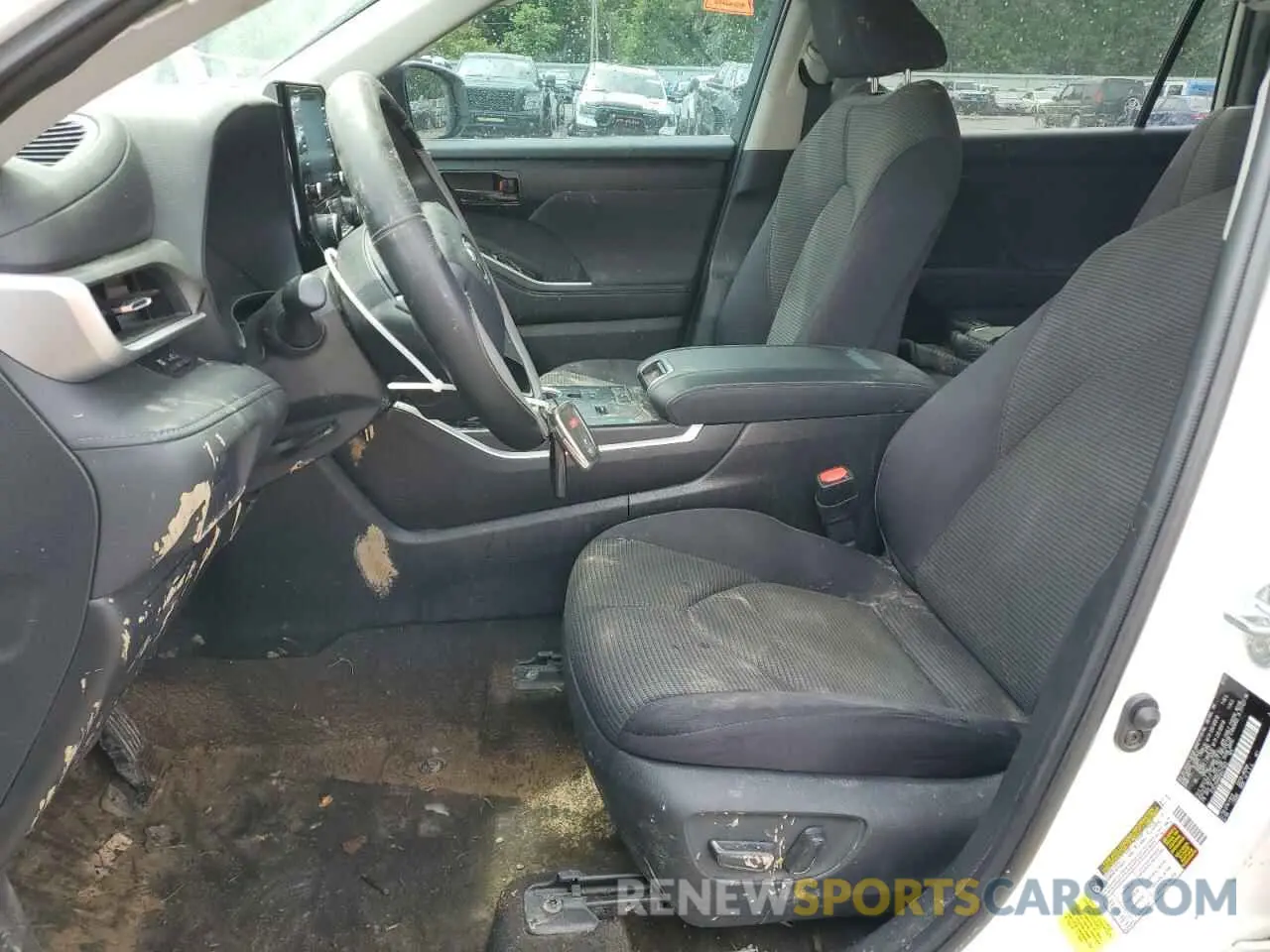 7 Photograph of a damaged car 5TDCZRAH6MS077003 TOYOTA HIGHLANDER 2021