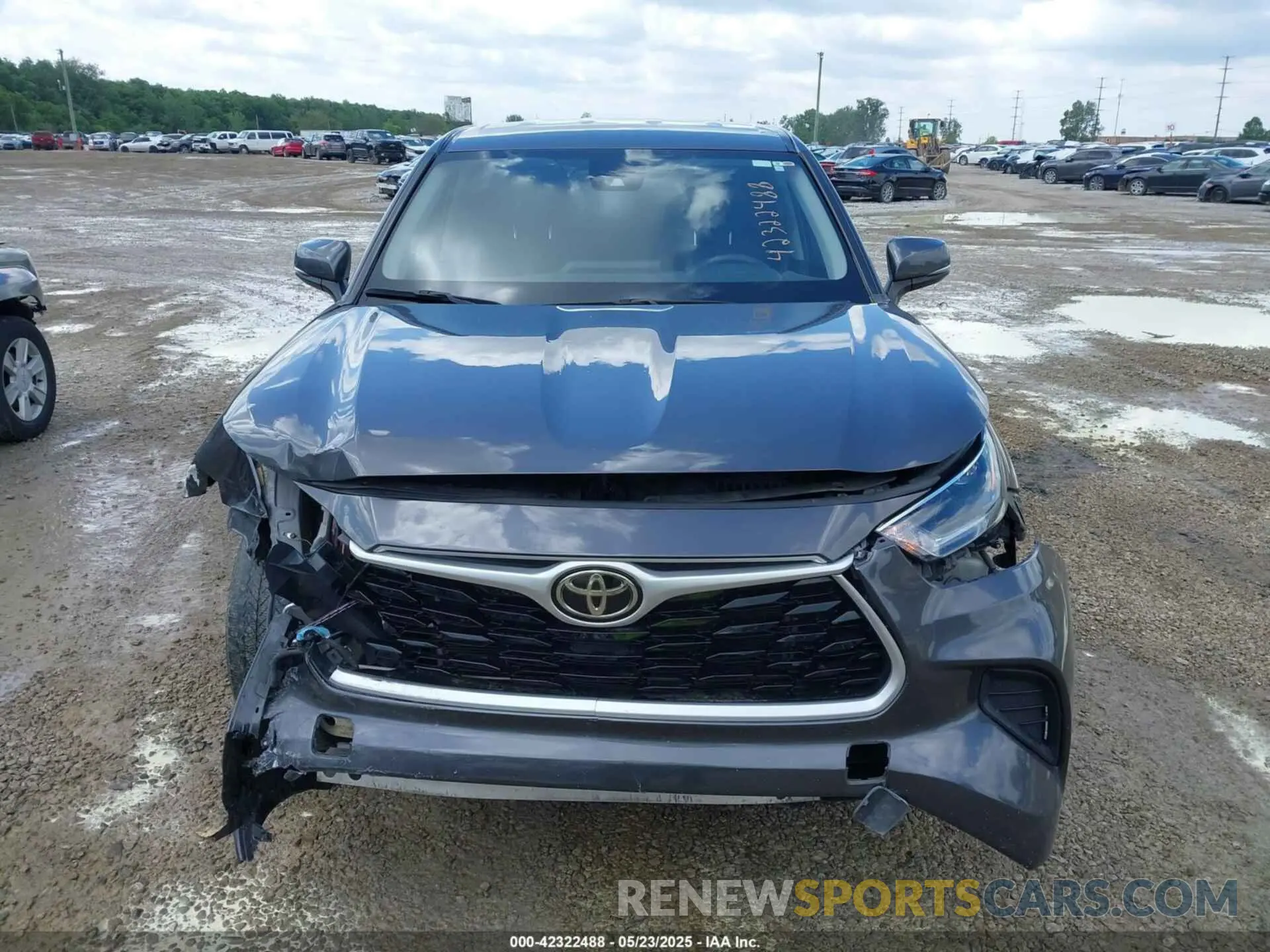 12 Photograph of a damaged car 5TDCZRAH6MS538197 TOYOTA HIGHLANDER 2021