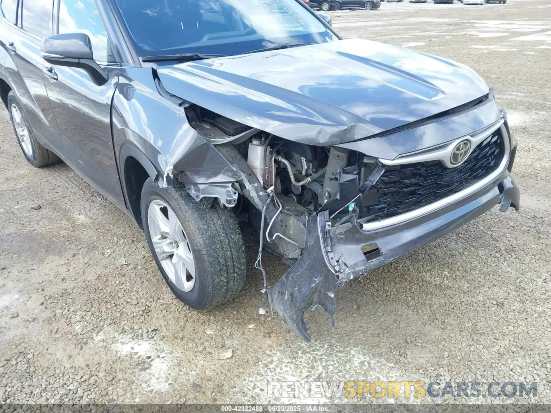 17 Photograph of a damaged car 5TDCZRAH6MS538197 TOYOTA HIGHLANDER 2021