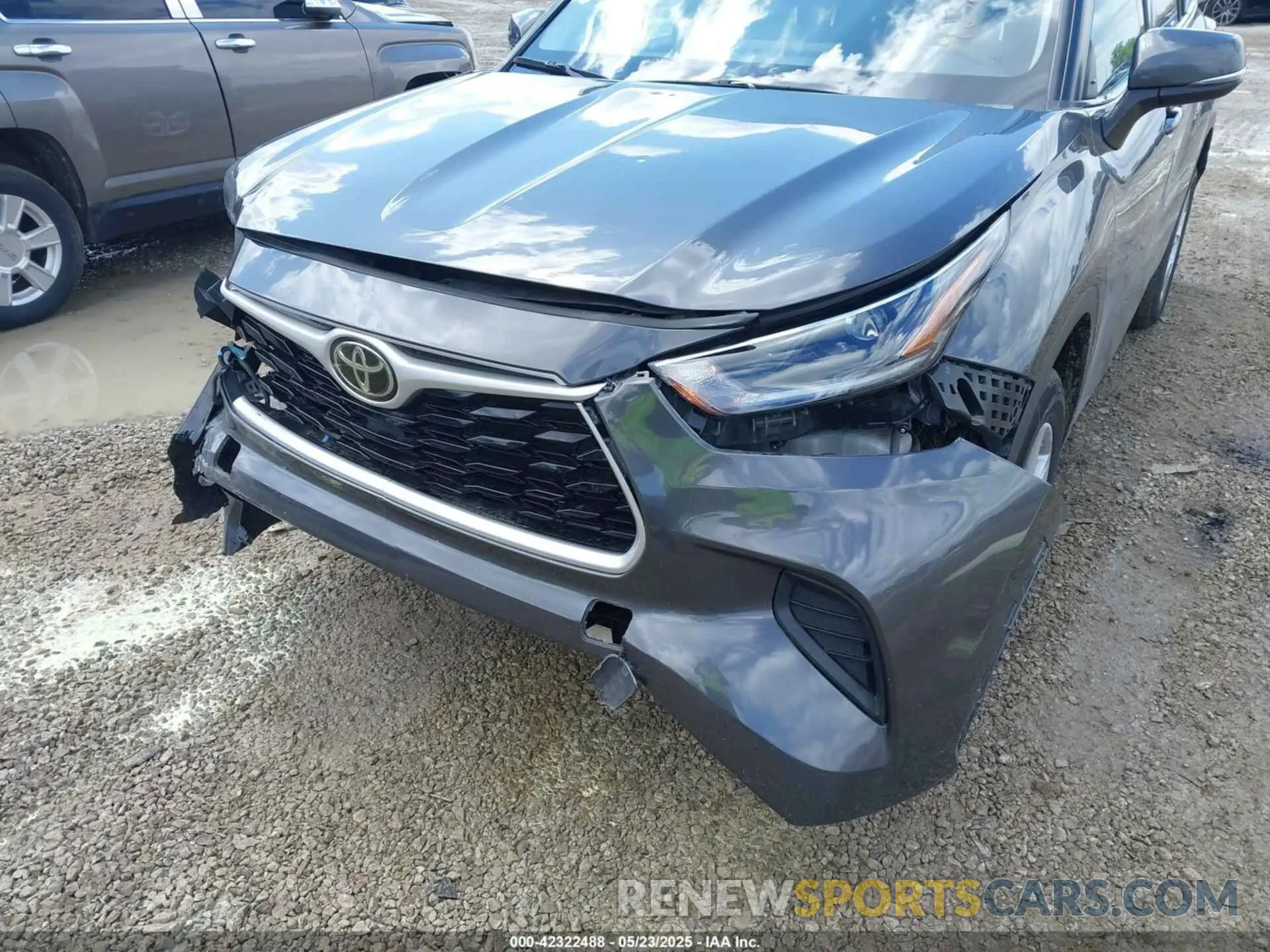 6 Photograph of a damaged car 5TDCZRAH6MS538197 TOYOTA HIGHLANDER 2021