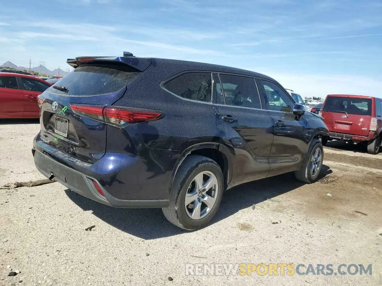 3 Photograph of a damaged car 5TDCZRAH7MS531162 TOYOTA HIGHLANDER 2021