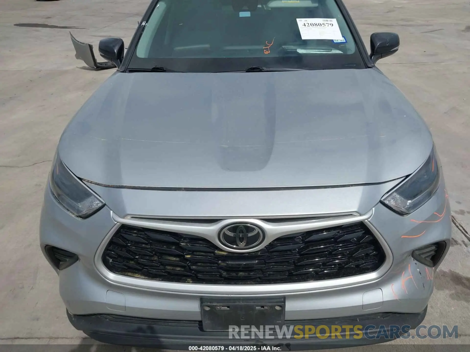 13 Photograph of a damaged car 5TDCZRAH8MS035772 TOYOTA HIGHLANDER 2021