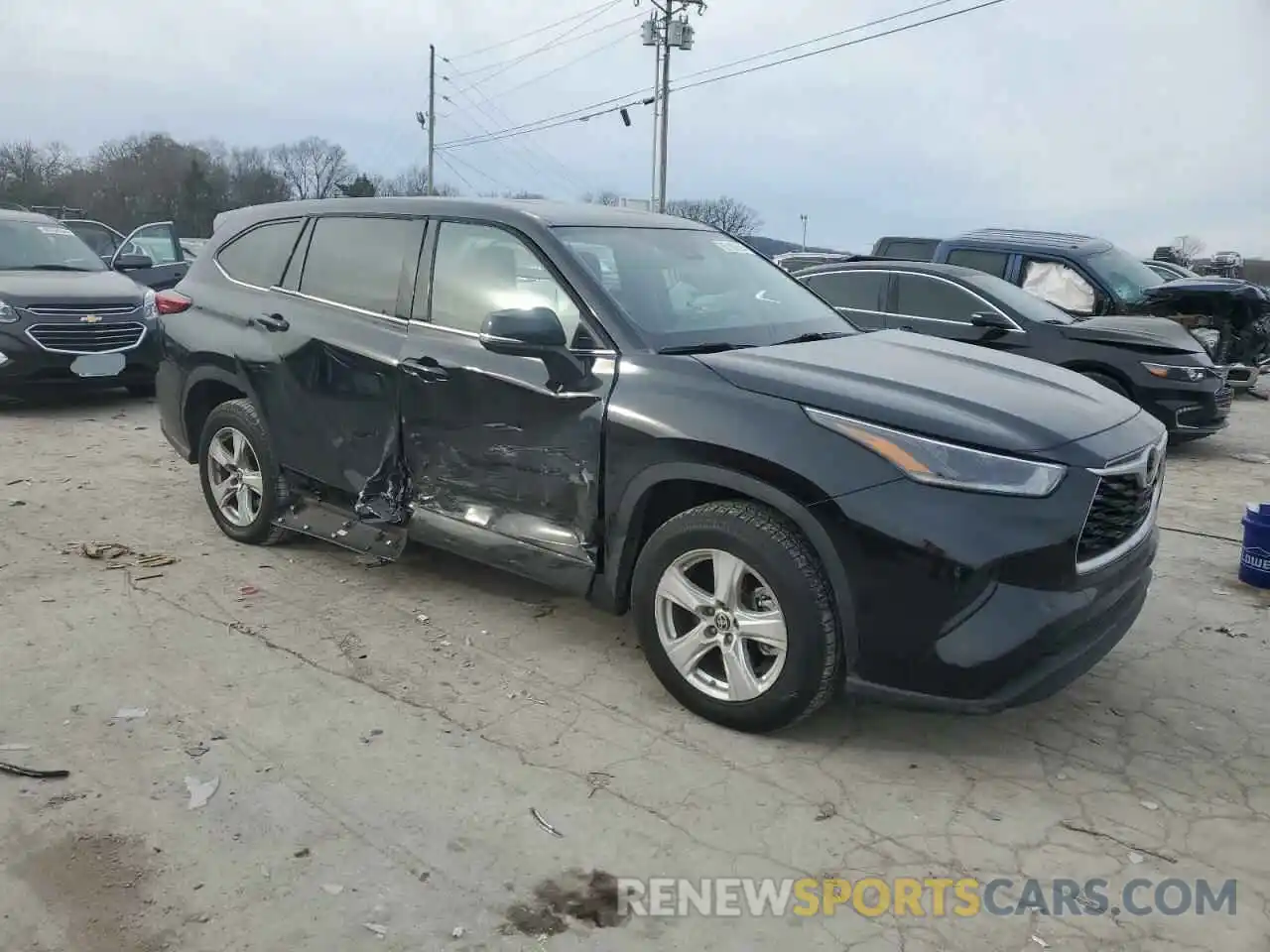 4 Photograph of a damaged car 5TDCZRAH8MS064494 TOYOTA HIGHLANDER 2021