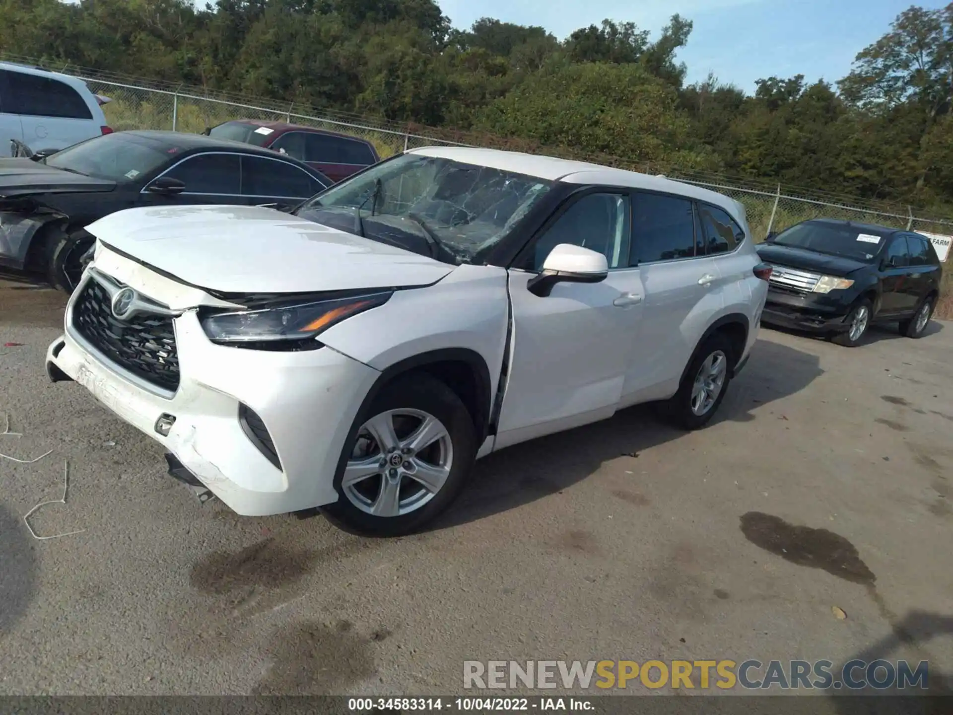 2 Photograph of a damaged car 5TDCZRAH8MS064883 TOYOTA HIGHLANDER 2021