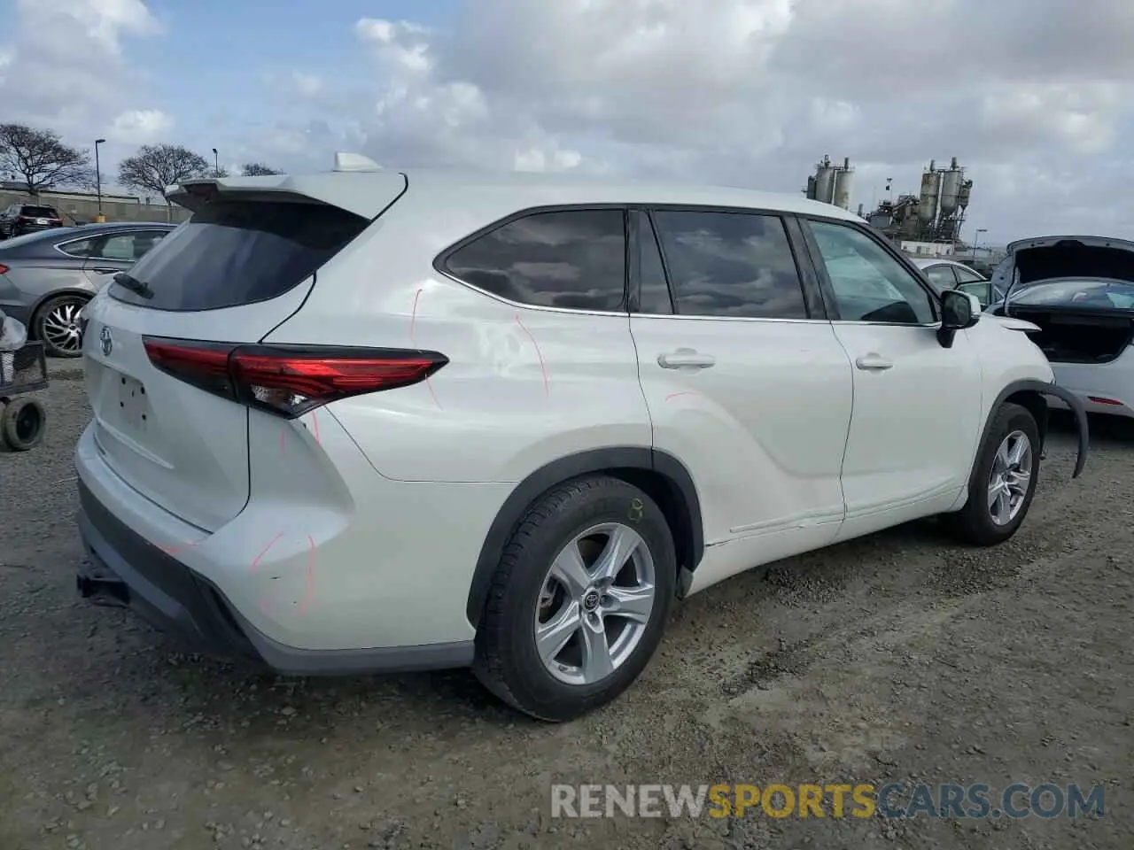 3 Photograph of a damaged car 5TDCZRAH8MS517934 TOYOTA HIGHLANDER 2021