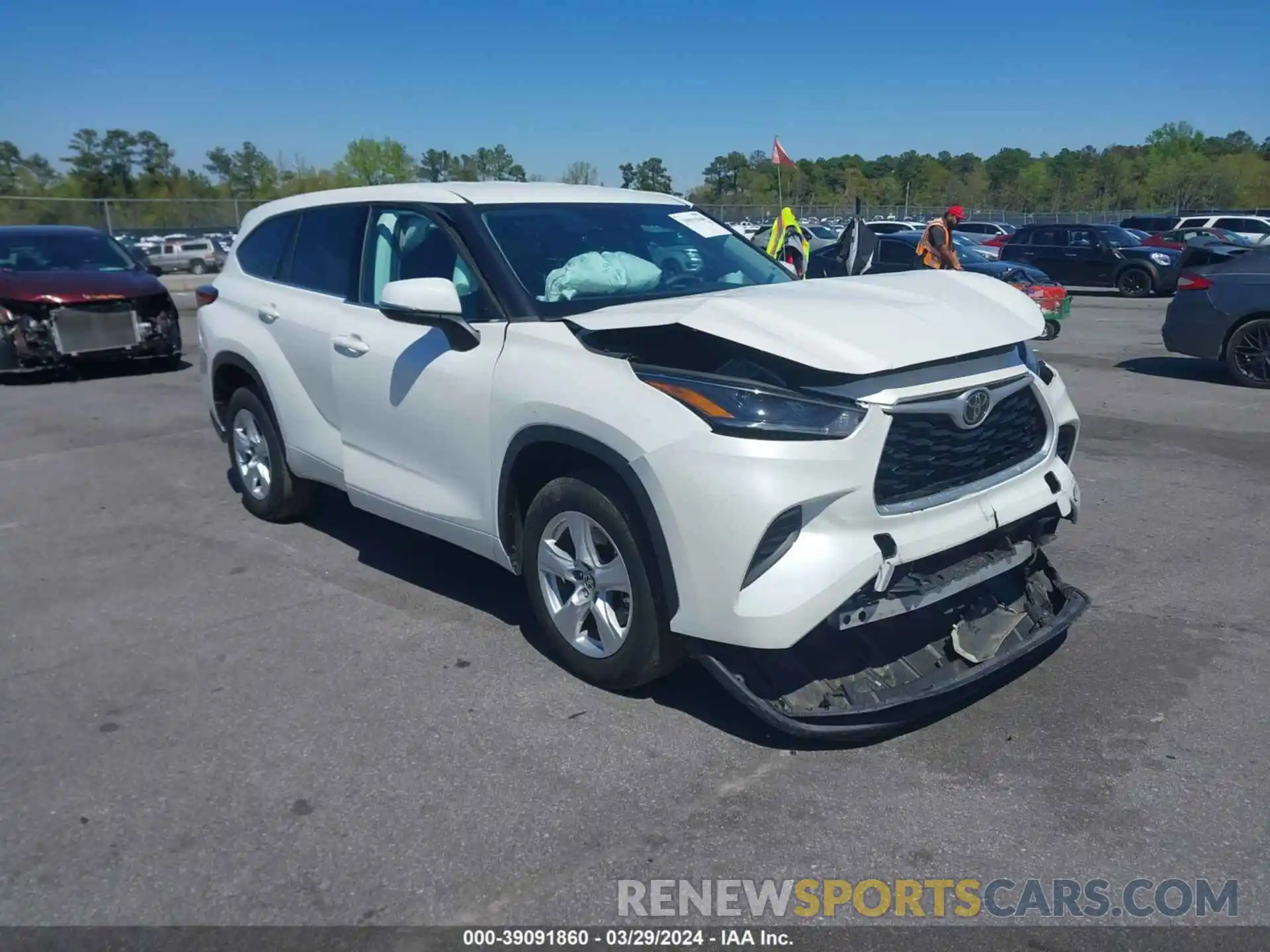 1 Photograph of a damaged car 5TDCZRAH9MS039328 TOYOTA HIGHLANDER 2021