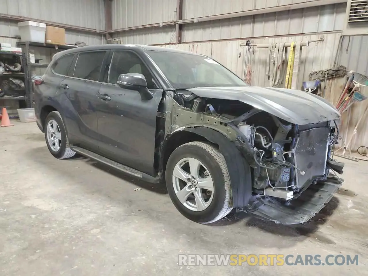 4 Photograph of a damaged car 5TDCZRAHXMS536808 TOYOTA HIGHLANDER 2021