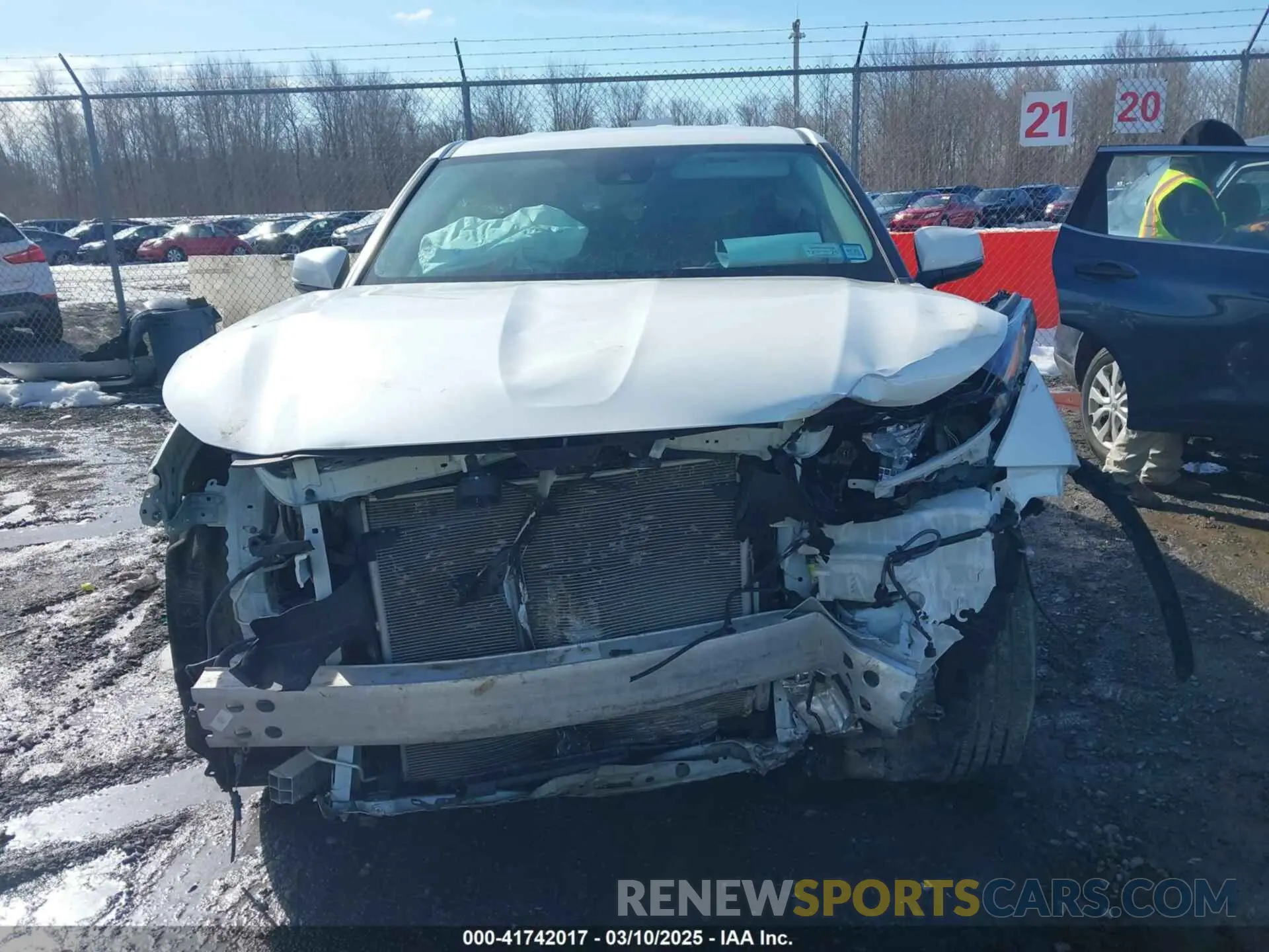 13 Photograph of a damaged car 5TDCZRBH0MS134102 TOYOTA HIGHLANDER 2021