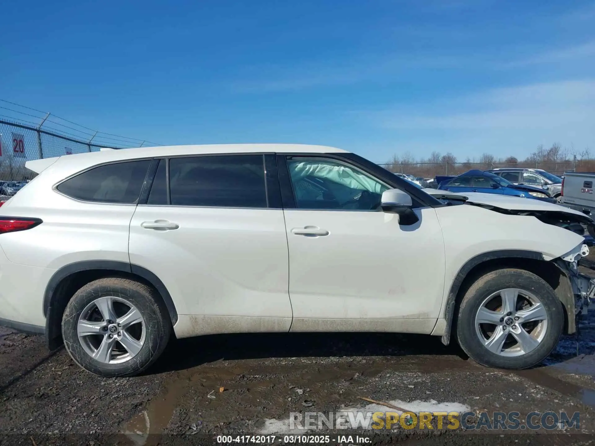 14 Photograph of a damaged car 5TDCZRBH0MS134102 TOYOTA HIGHLANDER 2021