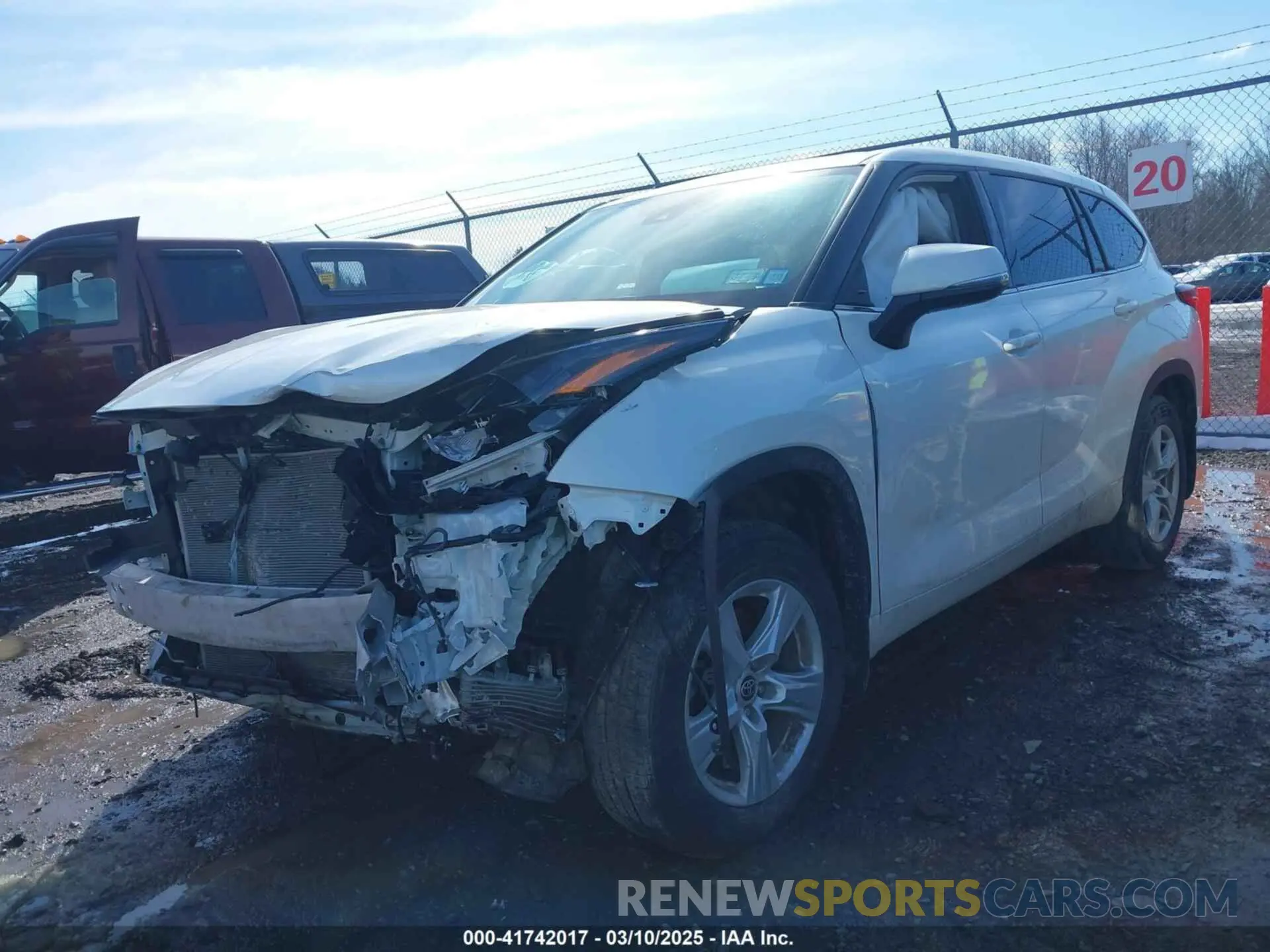 2 Photograph of a damaged car 5TDCZRBH0MS134102 TOYOTA HIGHLANDER 2021