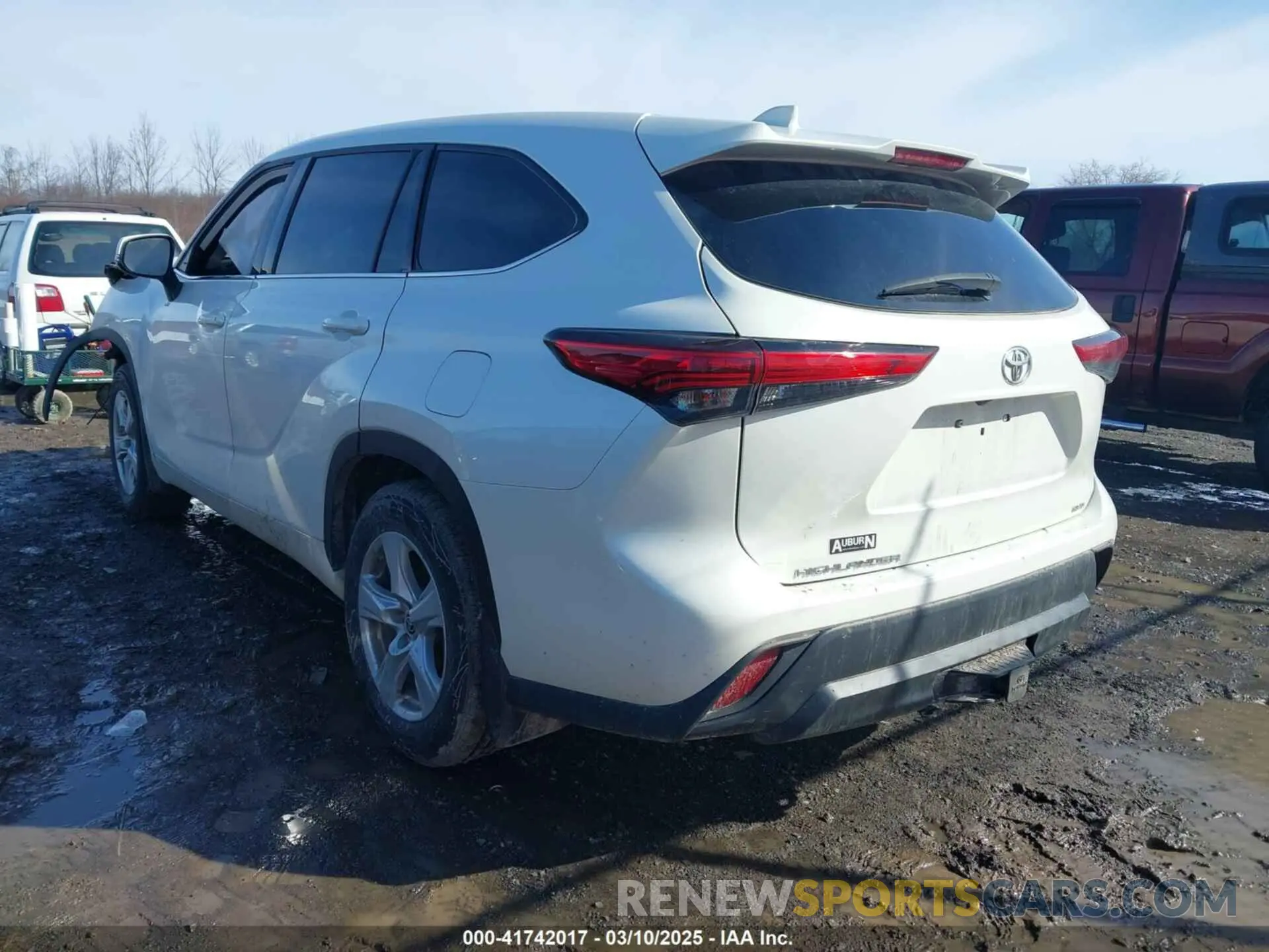 3 Photograph of a damaged car 5TDCZRBH0MS134102 TOYOTA HIGHLANDER 2021