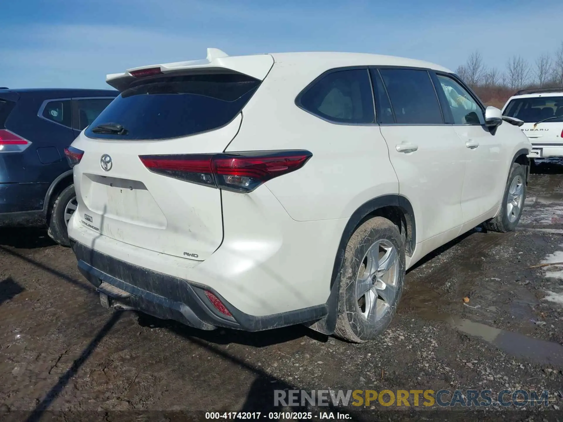 4 Photograph of a damaged car 5TDCZRBH0MS134102 TOYOTA HIGHLANDER 2021