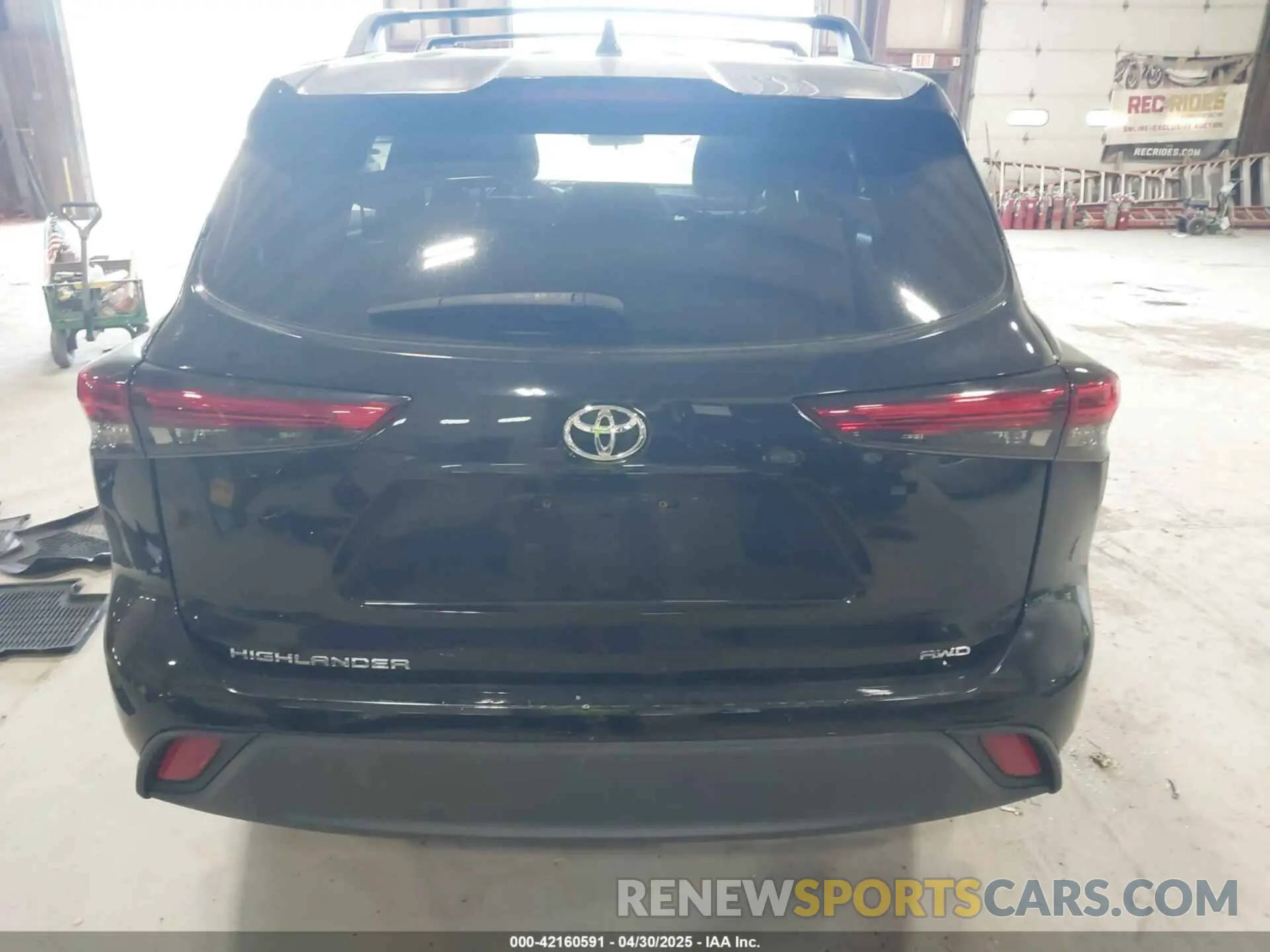 17 Photograph of a damaged car 5TDCZRBH1MS097741 TOYOTA HIGHLANDER 2021