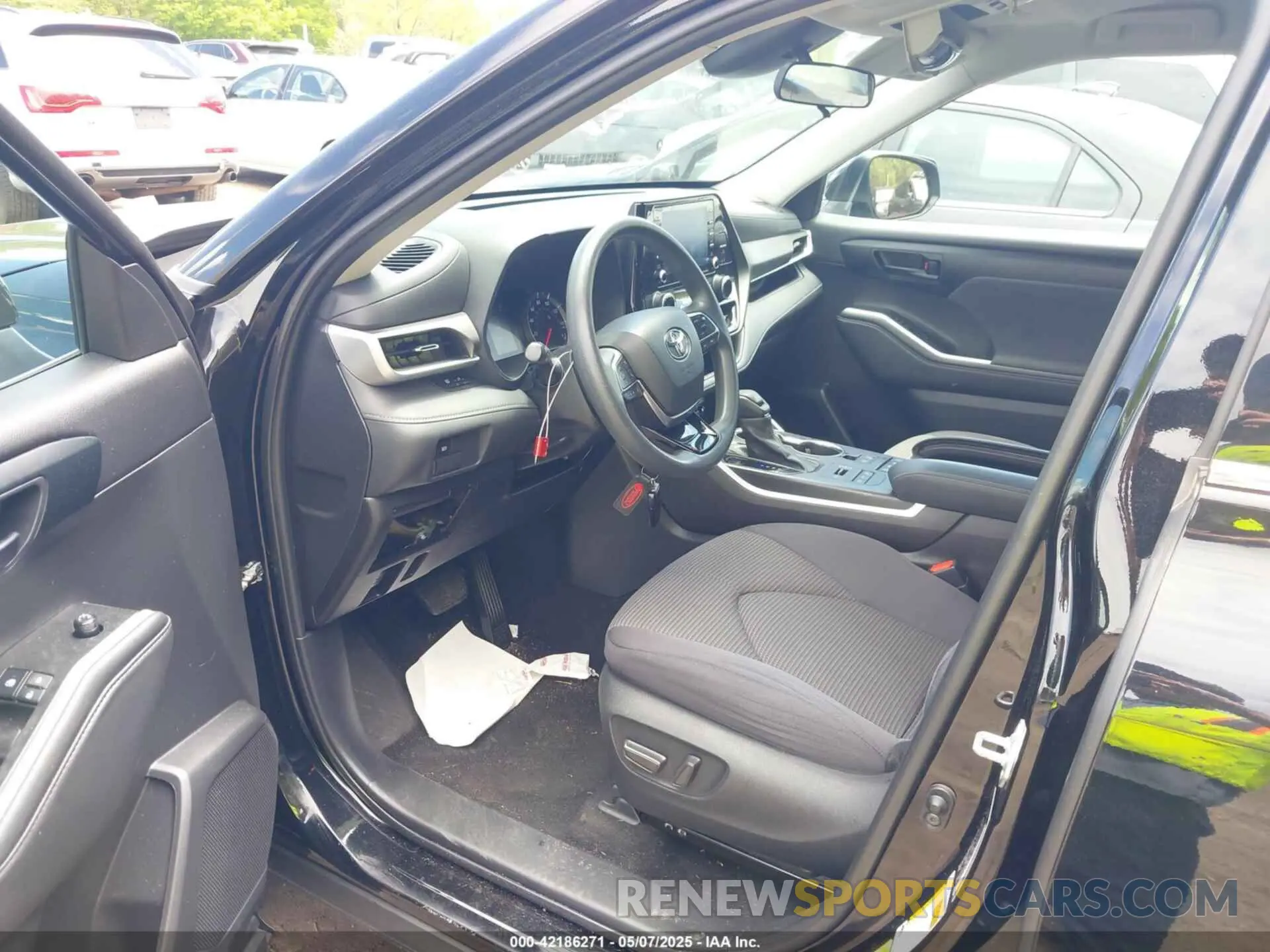 5 Photograph of a damaged car 5TDCZRBH5MS138002 TOYOTA HIGHLANDER 2021