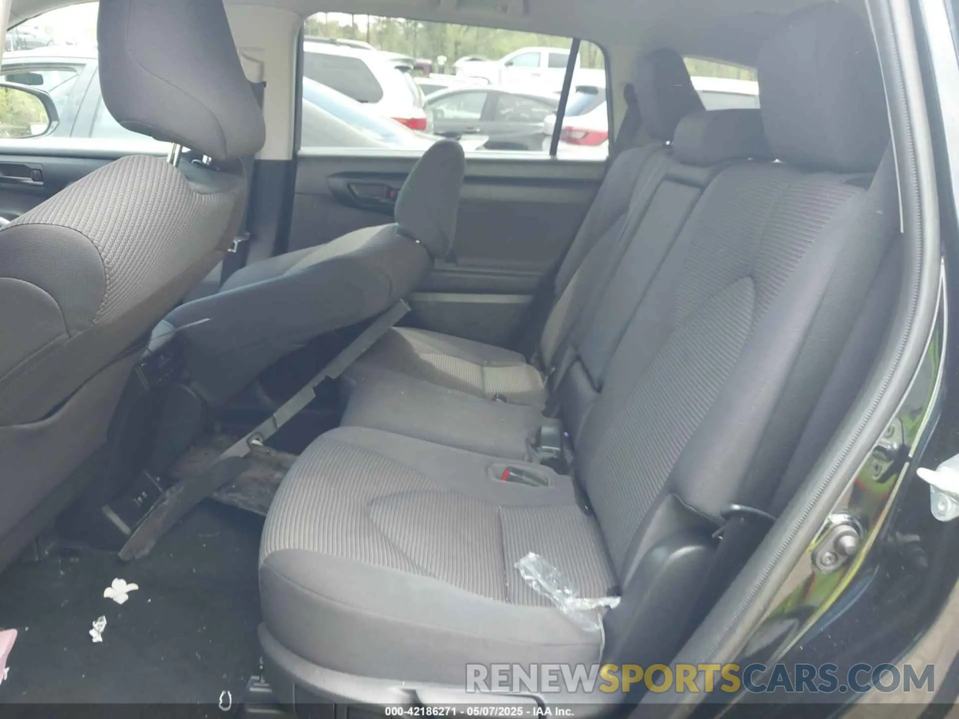 8 Photograph of a damaged car 5TDCZRBH5MS138002 TOYOTA HIGHLANDER 2021