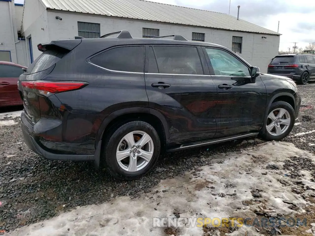 3 Photograph of a damaged car 5TDCZRBH7MS124411 TOYOTA HIGHLANDER 2021