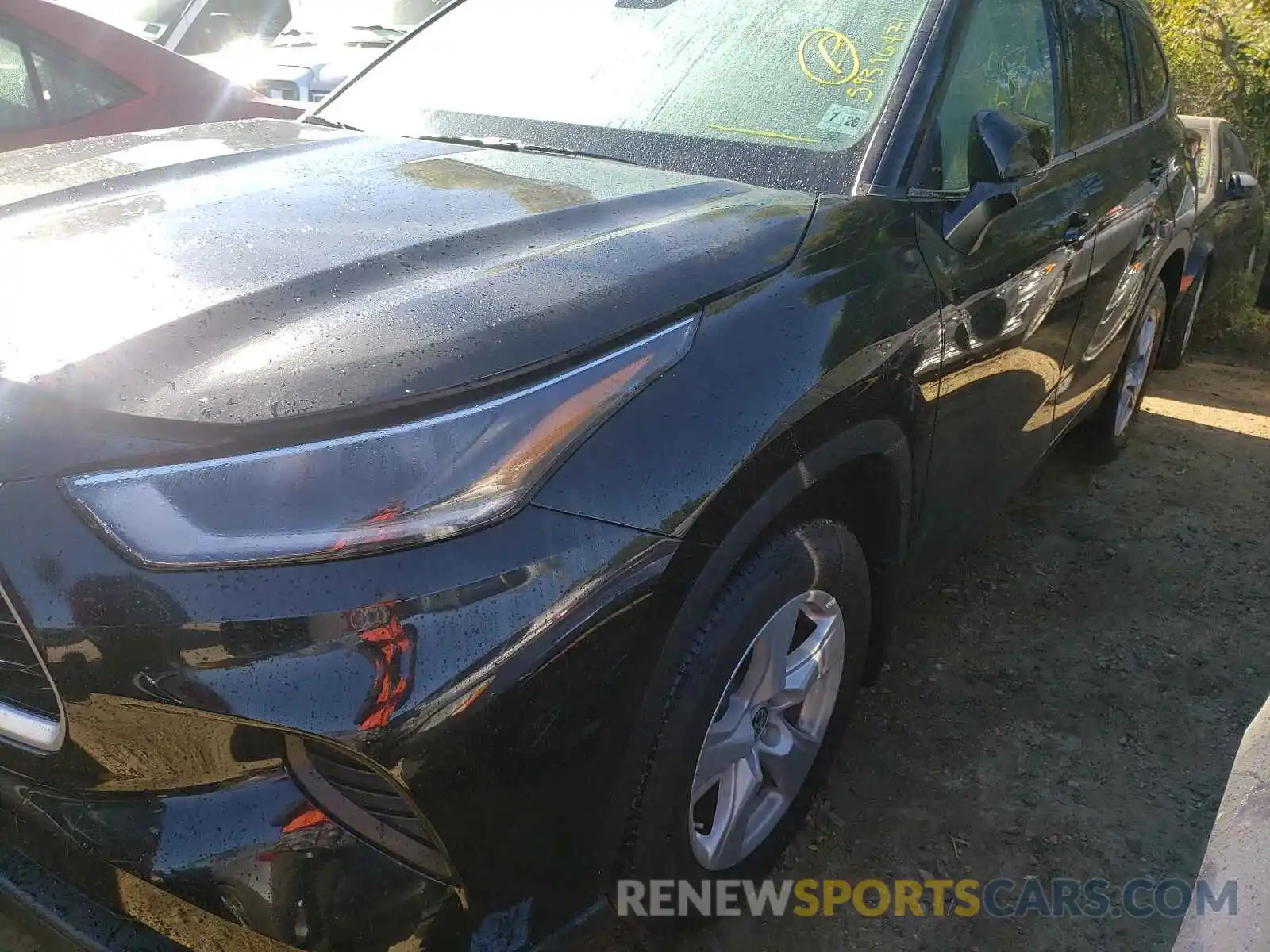 2 Photograph of a damaged car 5TDCZRBH9MS137662 TOYOTA HIGHLANDER 2021