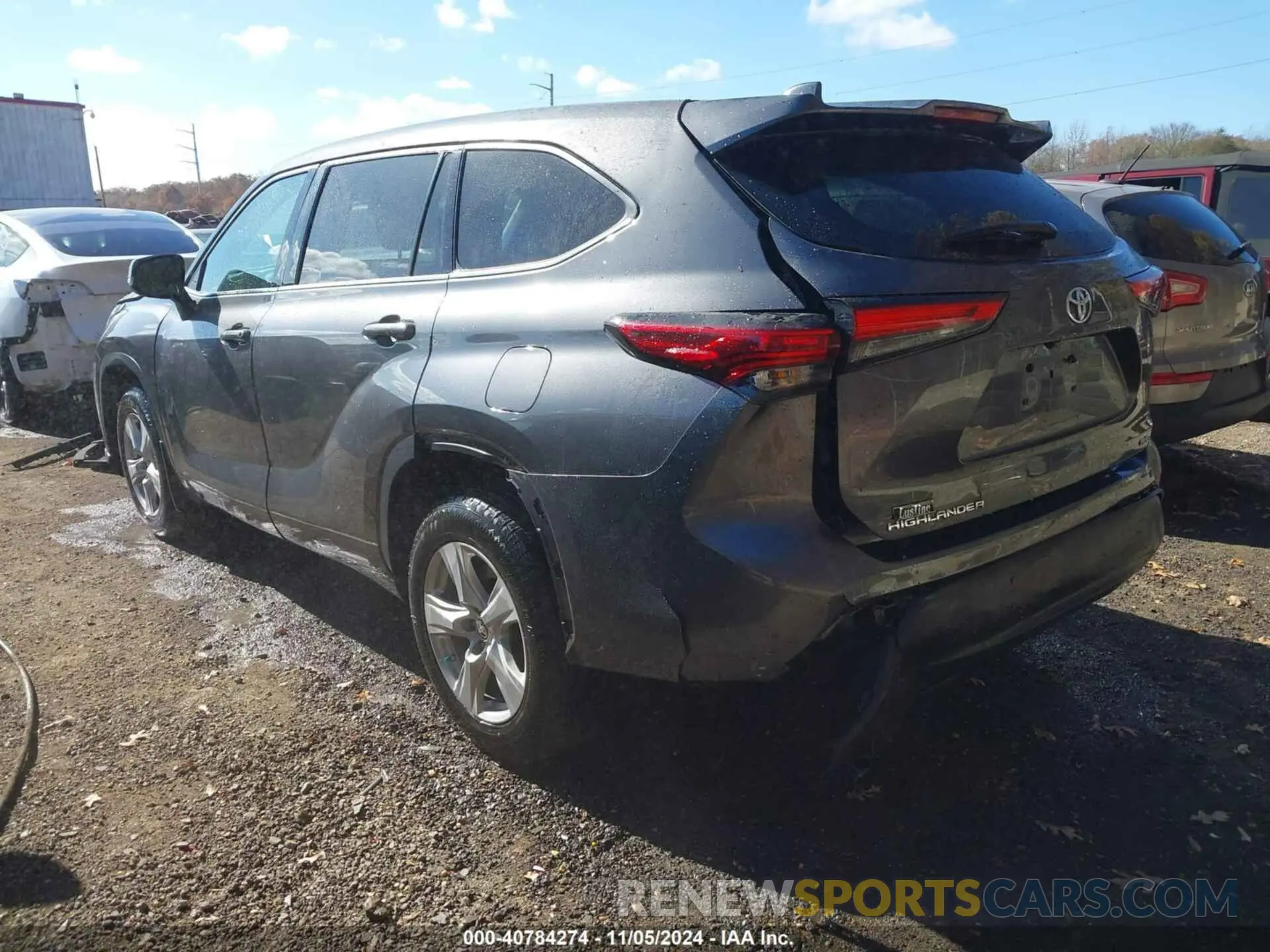 3 Photograph of a damaged car 5TDCZRBH9MS138987 TOYOTA HIGHLANDER 2021
