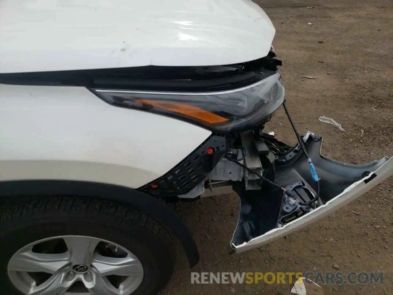 9 Photograph of a damaged car 5TDCZRBH9MS529587 TOYOTA HIGHLANDER 2021