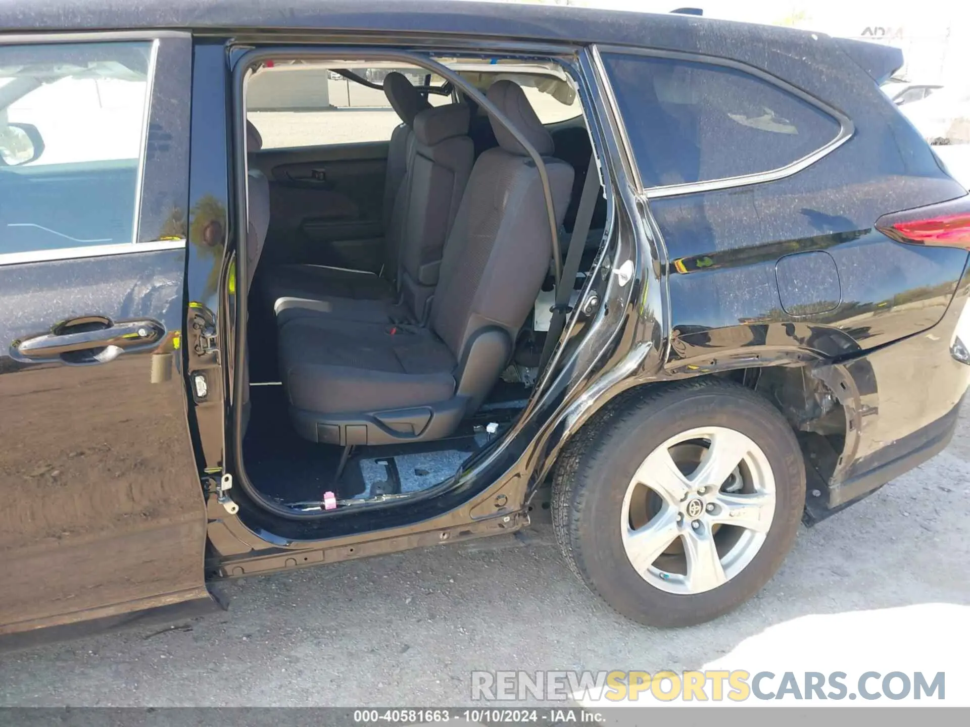 6 Photograph of a damaged car 5TDCZRBH9MS531176 TOYOTA HIGHLANDER 2021