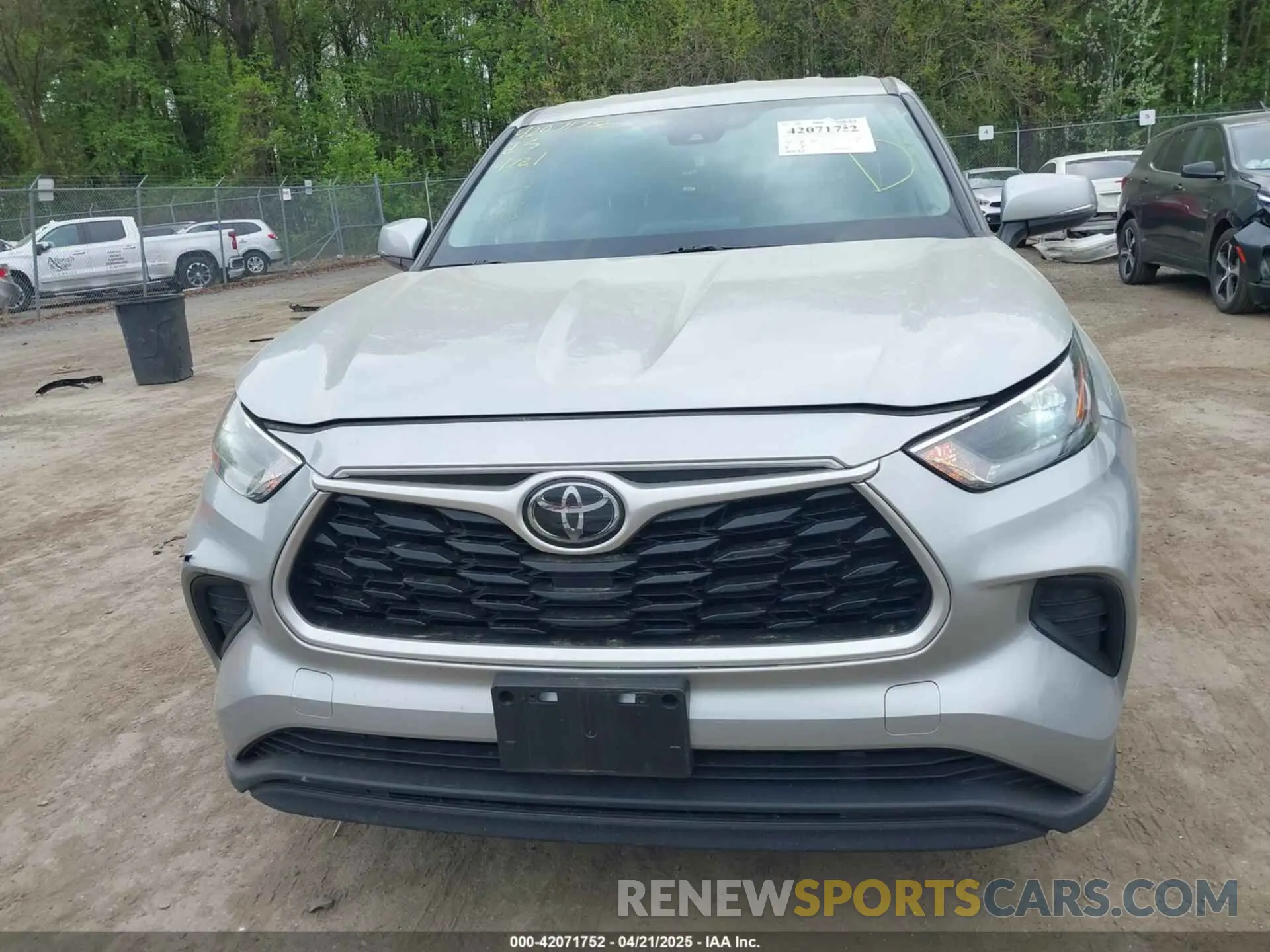 12 Photograph of a damaged car 5TDCZRBHXMS072546 TOYOTA HIGHLANDER 2021