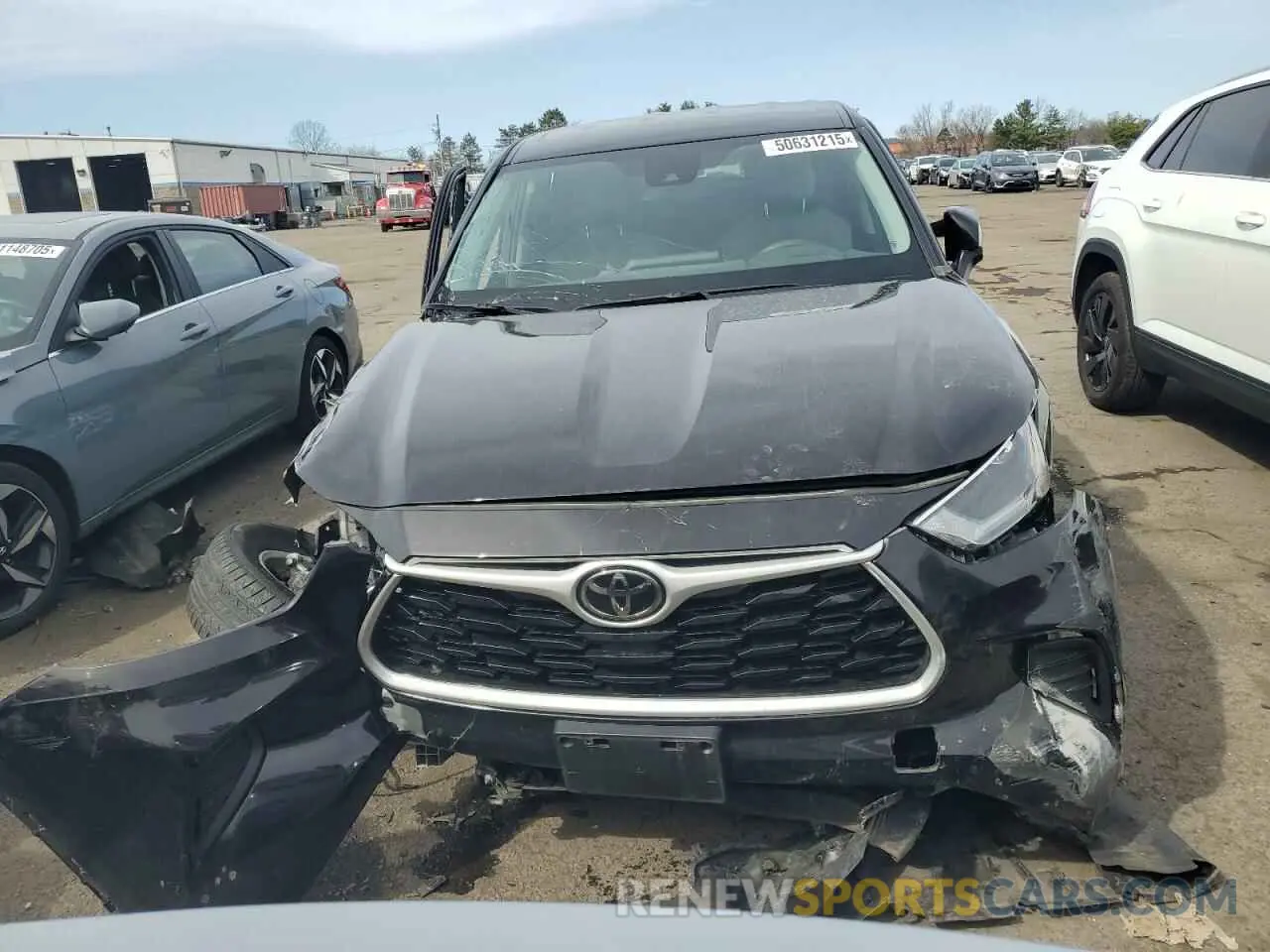 5 Photograph of a damaged car 5TDCZRBHXMS135869 TOYOTA HIGHLANDER 2021