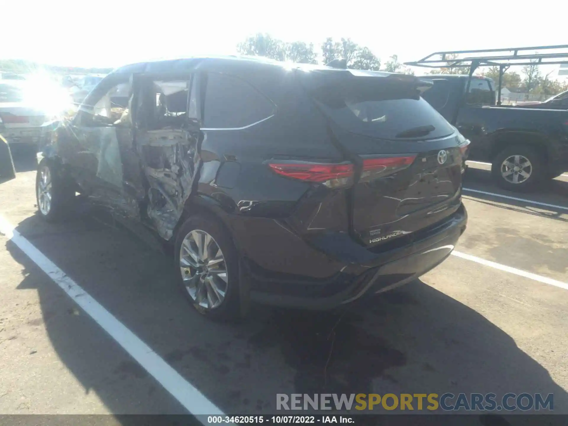 3 Photograph of a damaged car 5TDDBRCH3MS019050 TOYOTA HIGHLANDER 2021