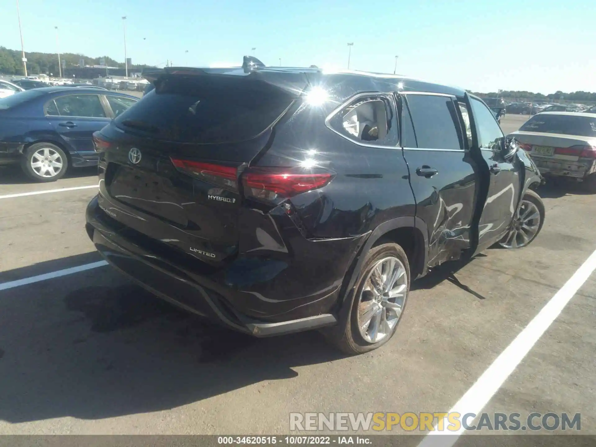 4 Photograph of a damaged car 5TDDBRCH3MS019050 TOYOTA HIGHLANDER 2021