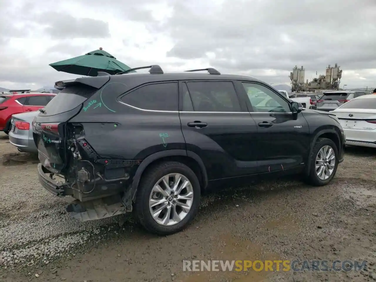 3 Photograph of a damaged car 5TDDBRCH4MS017923 TOYOTA HIGHLANDER 2021