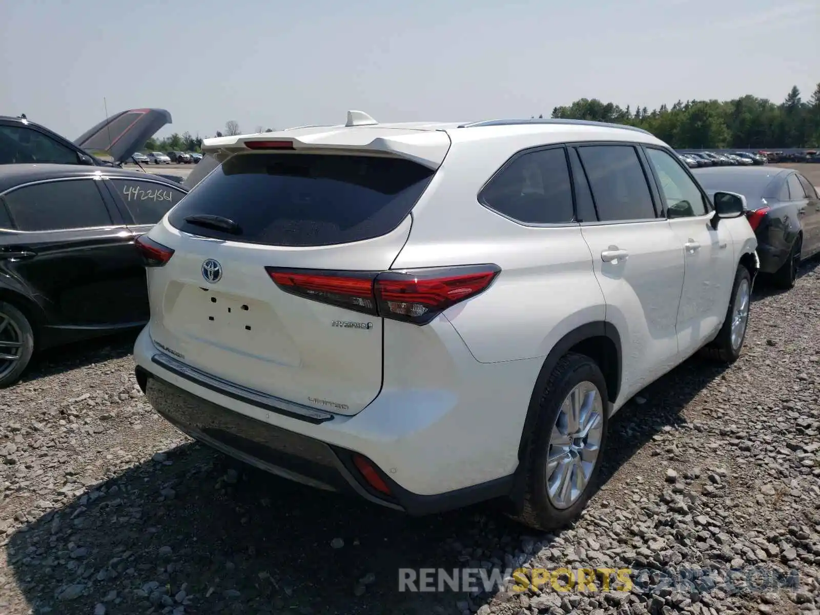 4 Photograph of a damaged car 5TDDBRCH8MS032344 TOYOTA HIGHLANDER 2021